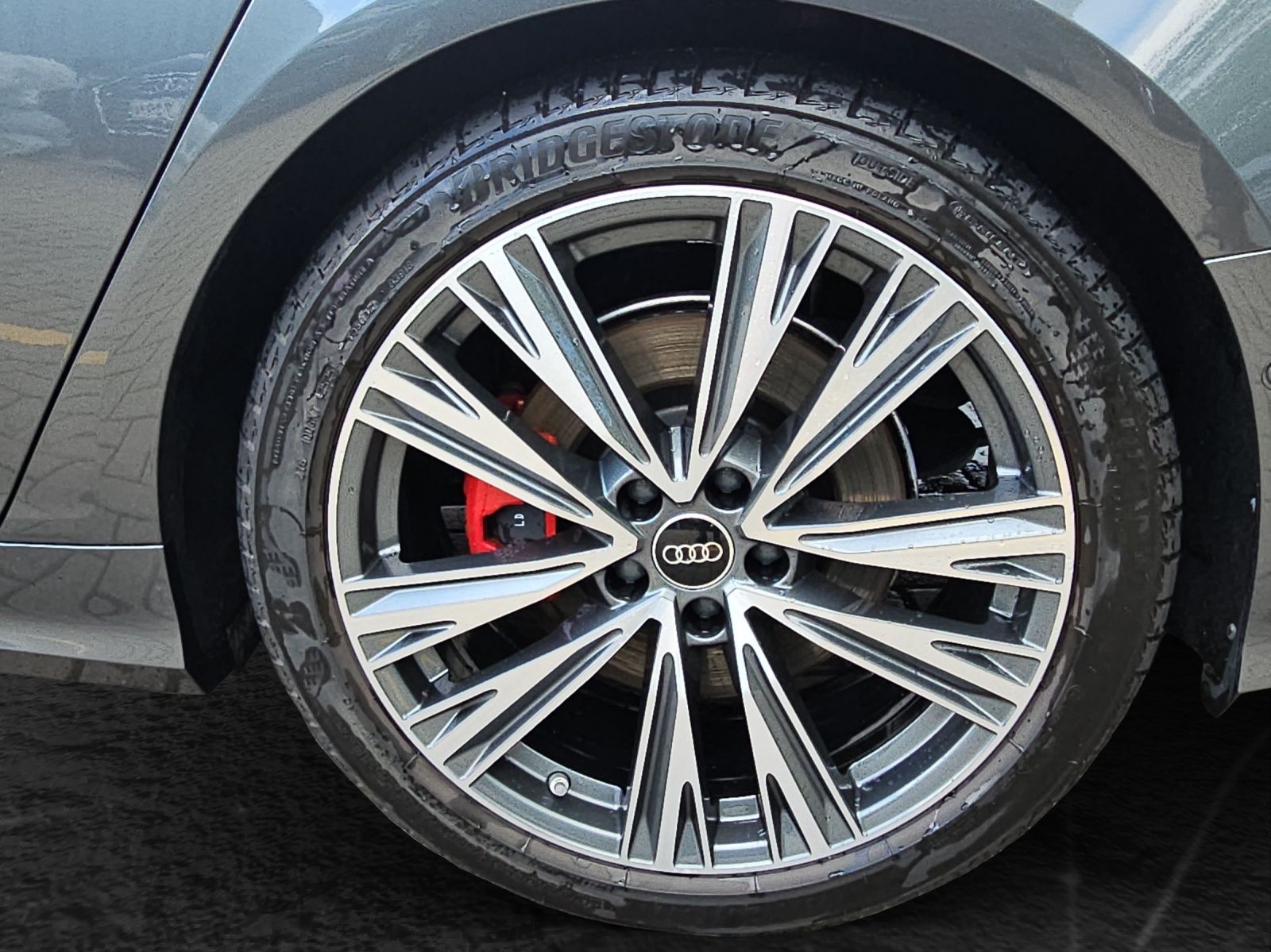 Audi A6 Avant TFSI 55 e quattro S tronic S line  Head