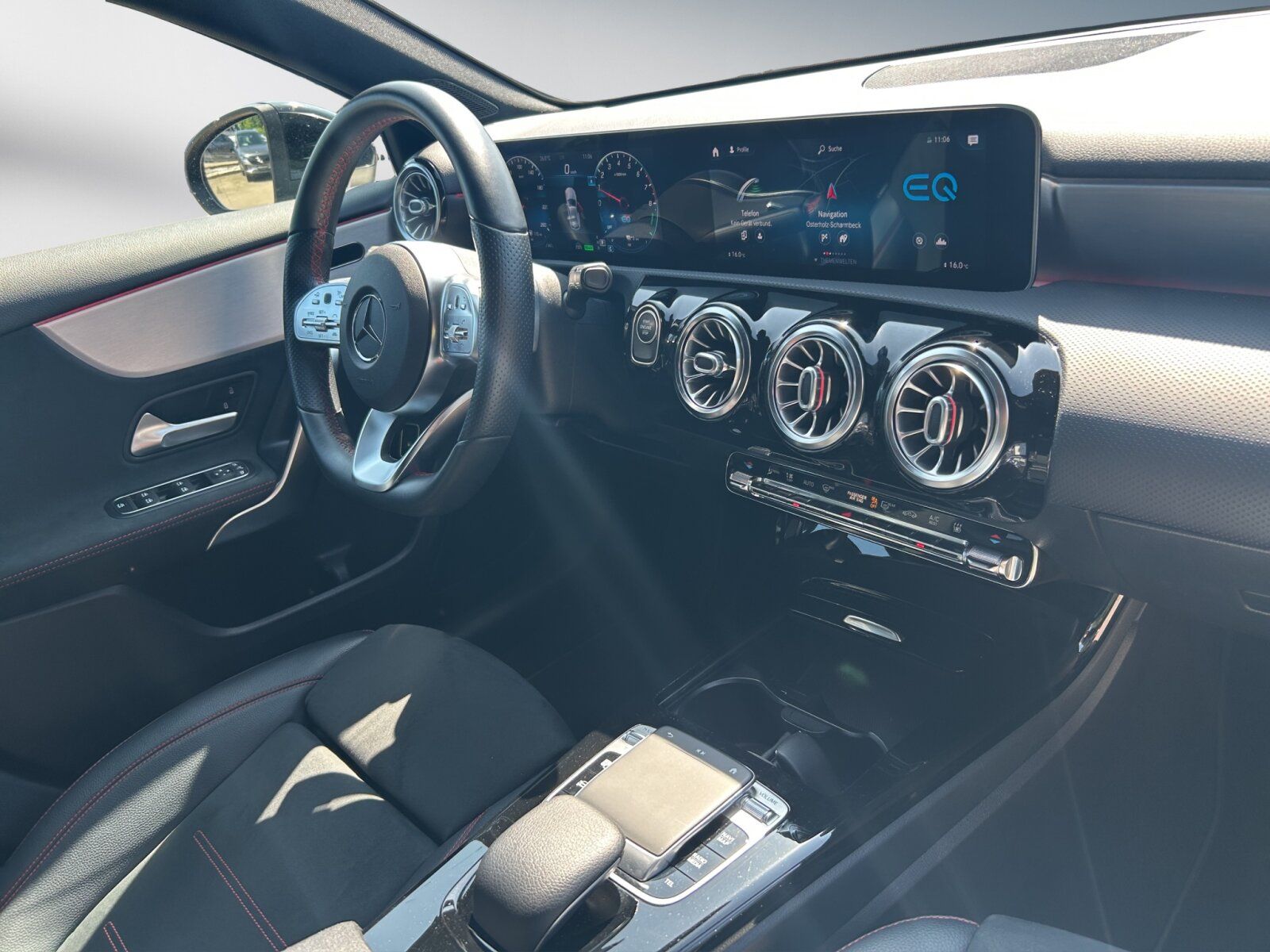 Mercedes-Benz A 250 e AMG-LINE - Samsaru's Car Outlet