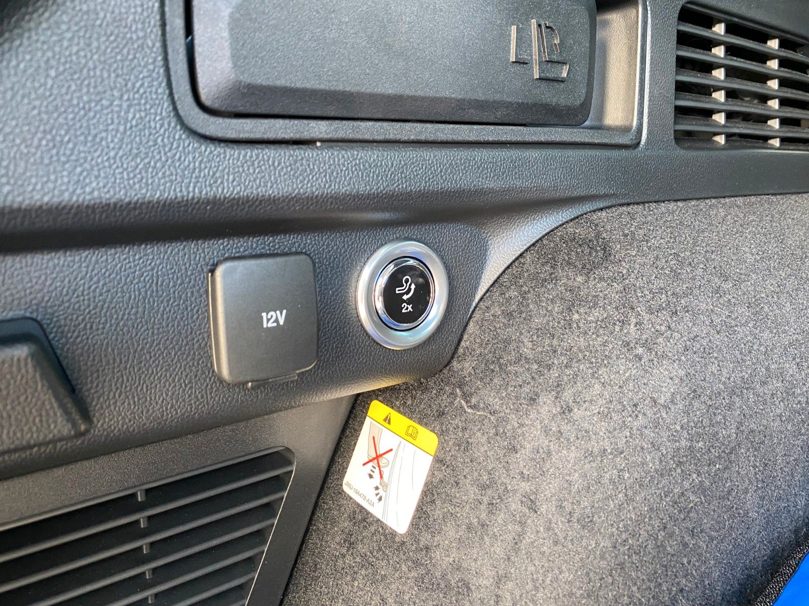 Ford Kuga ST-Line X Plug-In Hybrid - Samsaru's Car Outlet