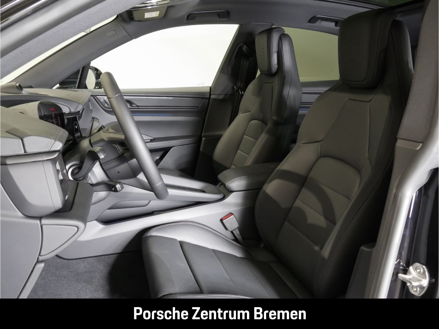 Porsche Macan 4 Sportpaket - Samsaru's Car Outlet