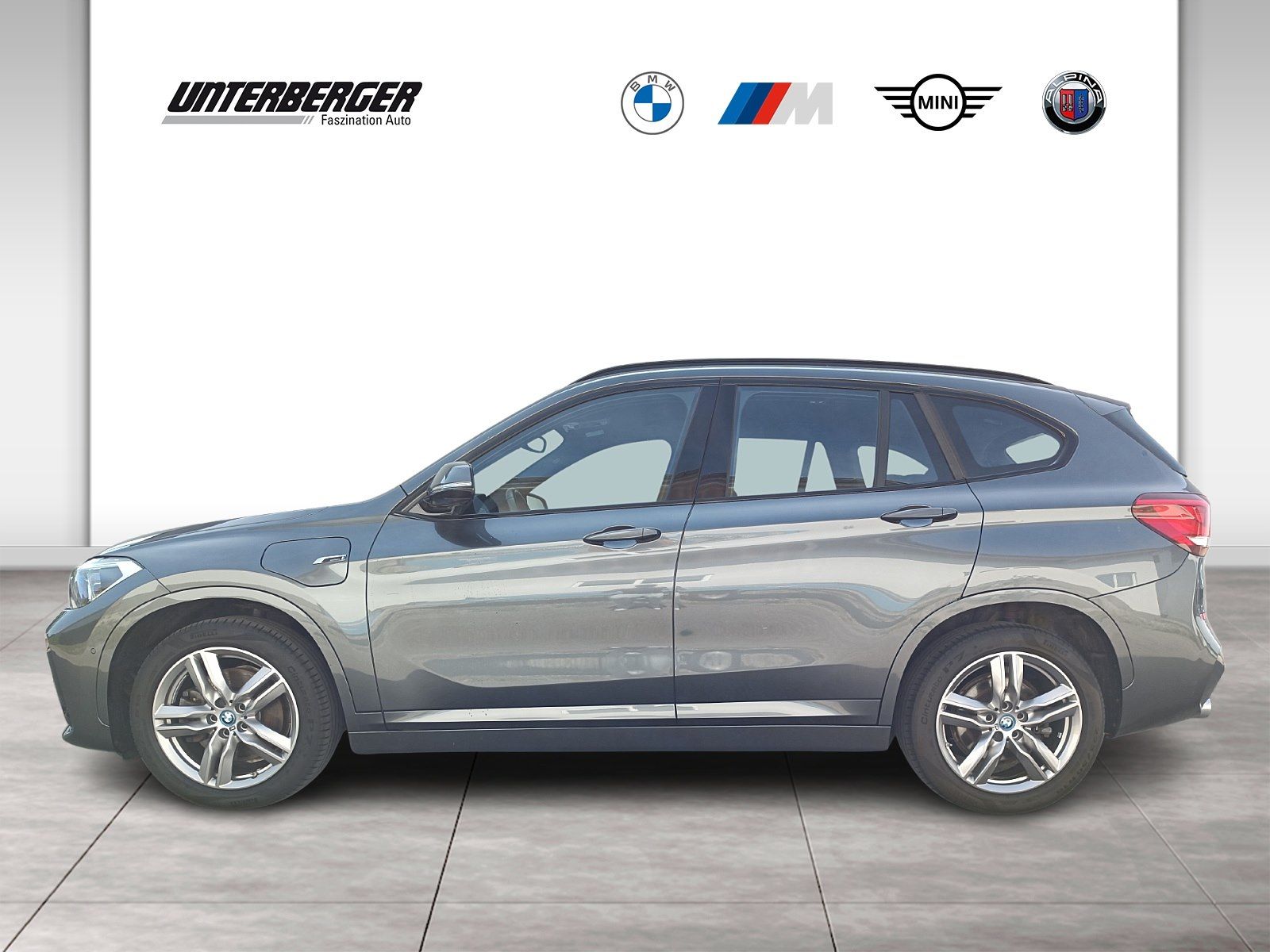 BMW X1 xDrive25e M Sportpaket - Samsaru's Car Outlet