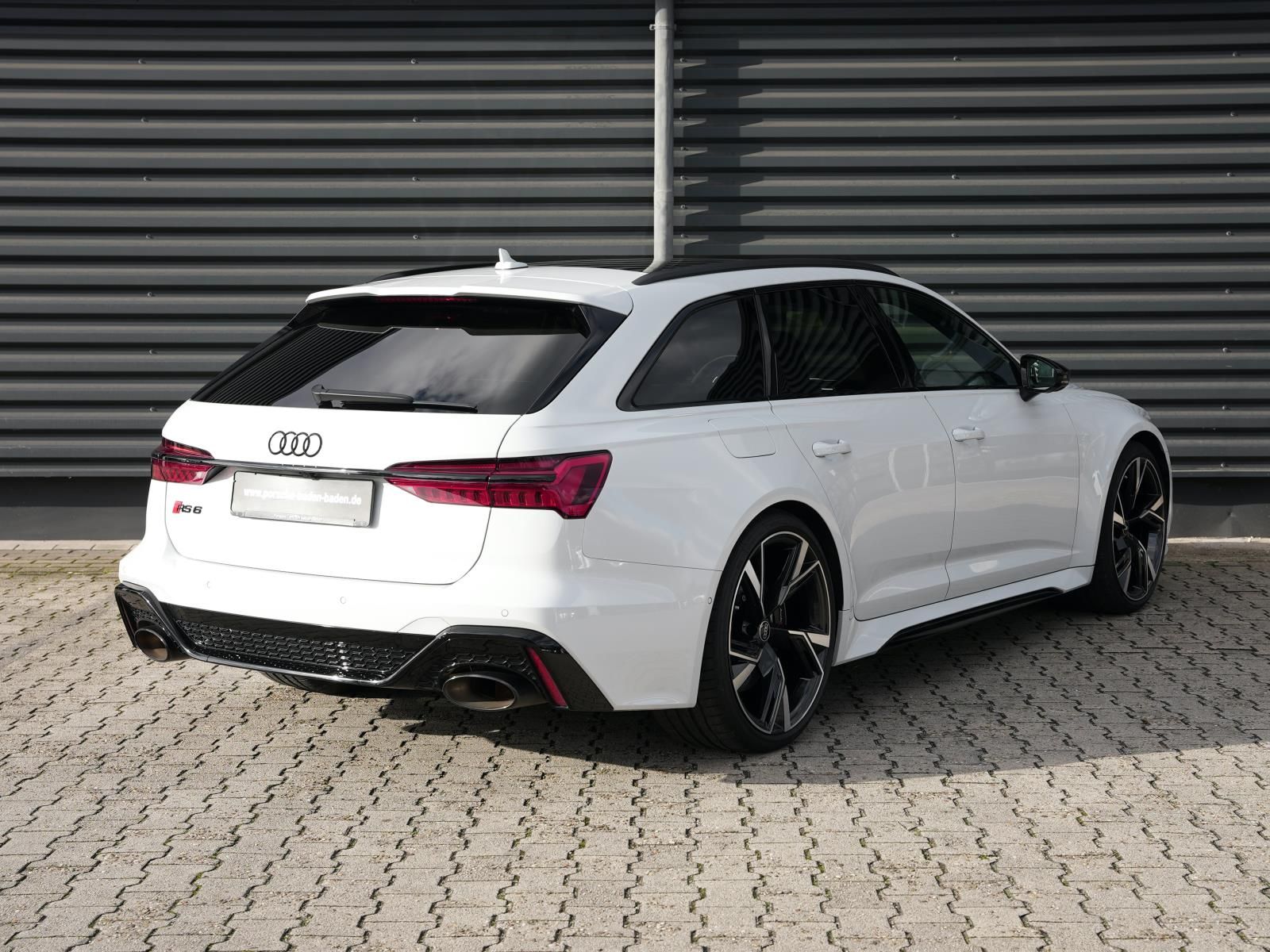 Audi RS6 Avant quattro Sportabgas Standheizung FLA HU