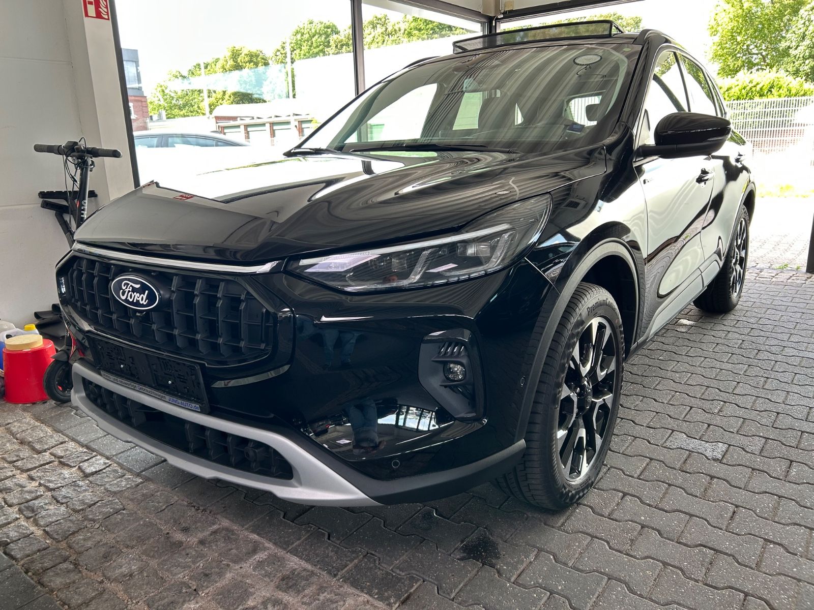 Ford Kuga Hybrid Active X AWD - Samsaru's Car Outlet