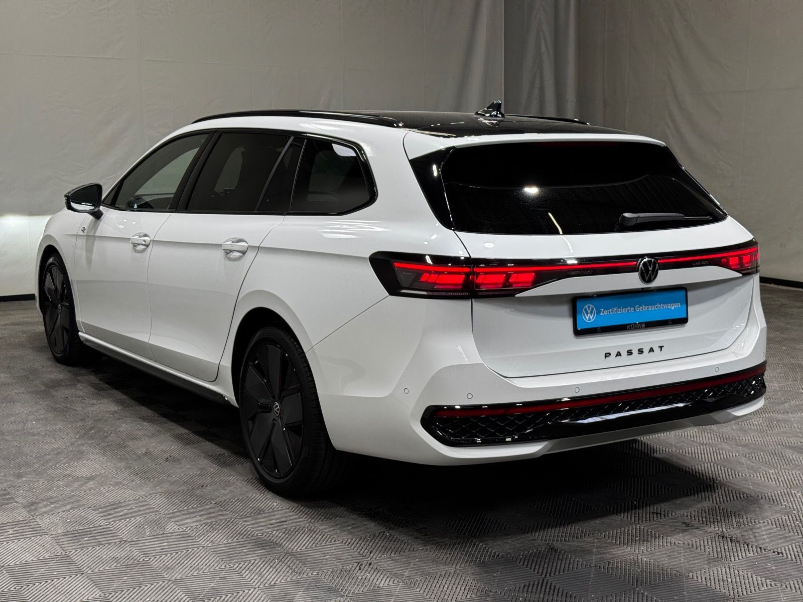 Volkswagen Passat Variant R-Line Signature 2.0 TDI DSG 4M