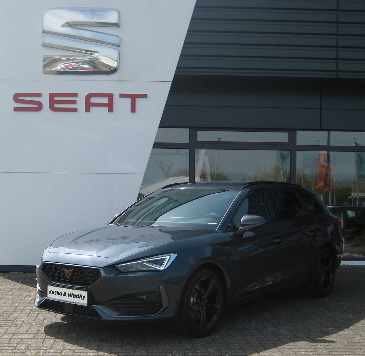 Cupra Leon 1.5 eTSI DSG Sportstourer - Samsaru's Car Outlet