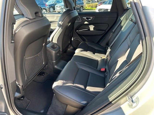 Volvo XC60 T8 Ultra Dark Recharge Plug-In Hybrid AWD