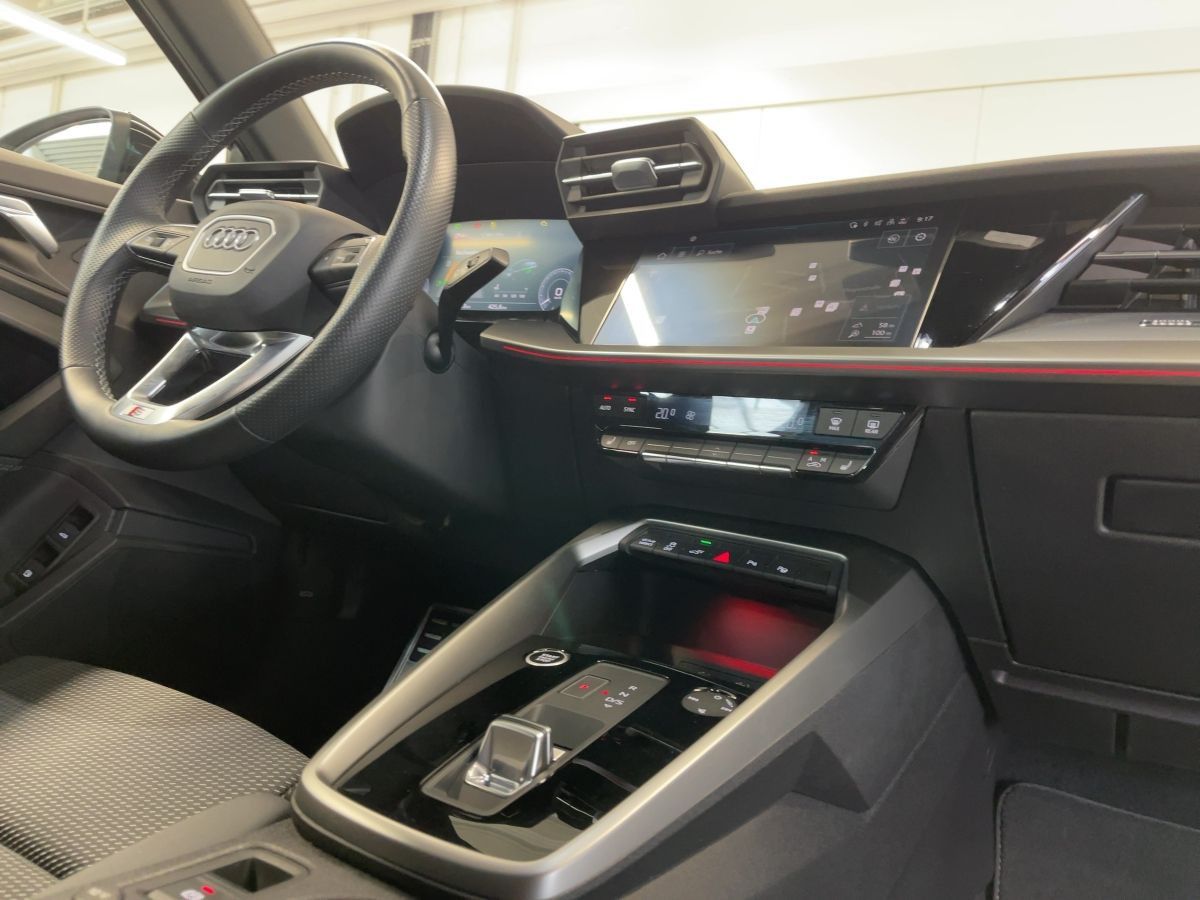 Audi A3 Sportback e-tron S line 40 TFSI Matrix Navi v
