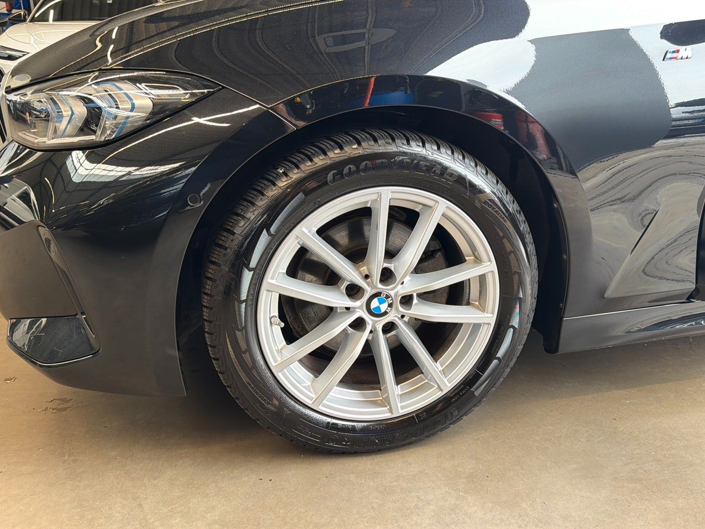 BMW 320i Touring M-Sport ACC AHK HiFi HUD 360° FL2