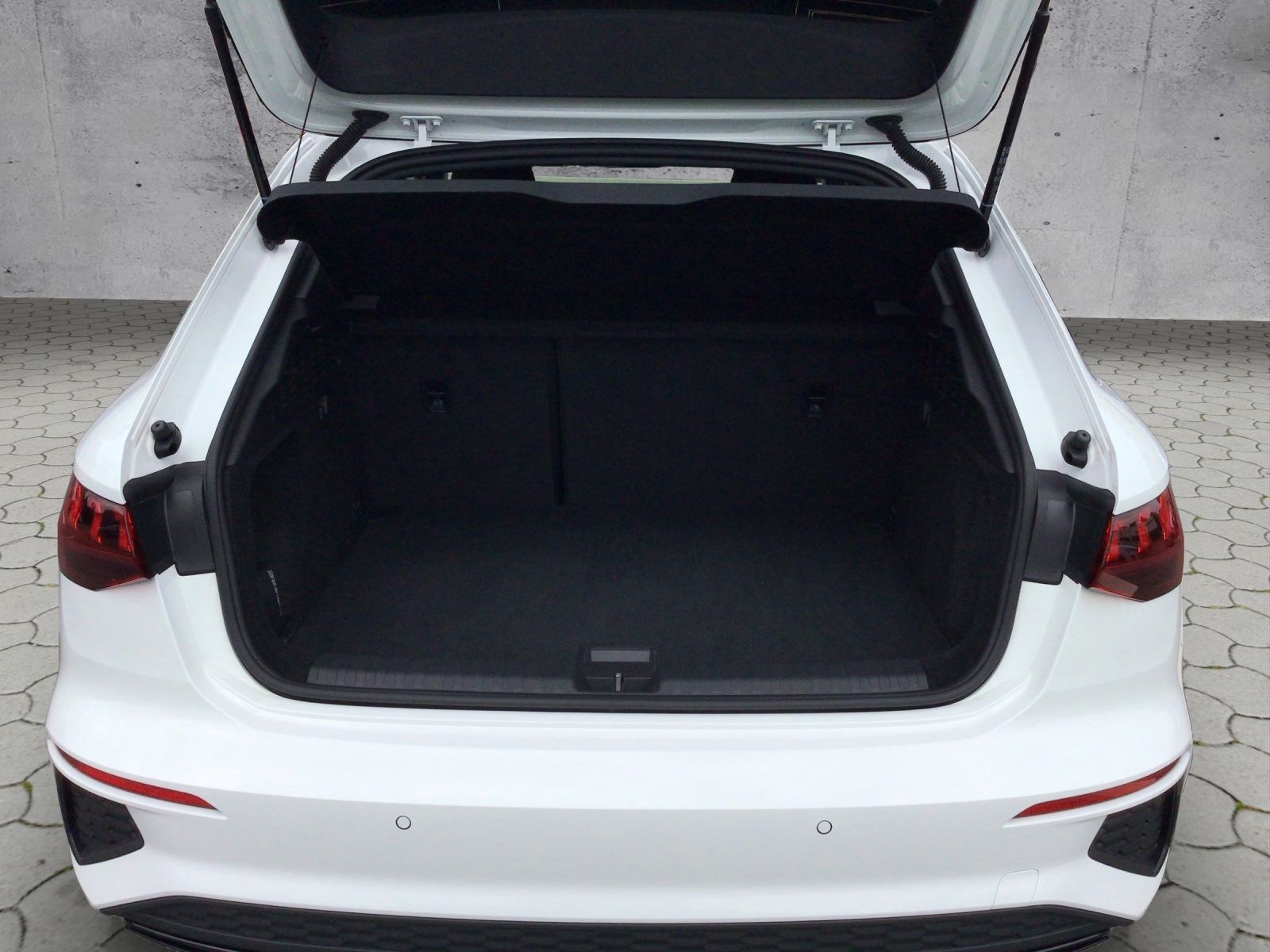 Audi A3 Sportback S line 45 TFSIe S tronic NAV/LED/SH