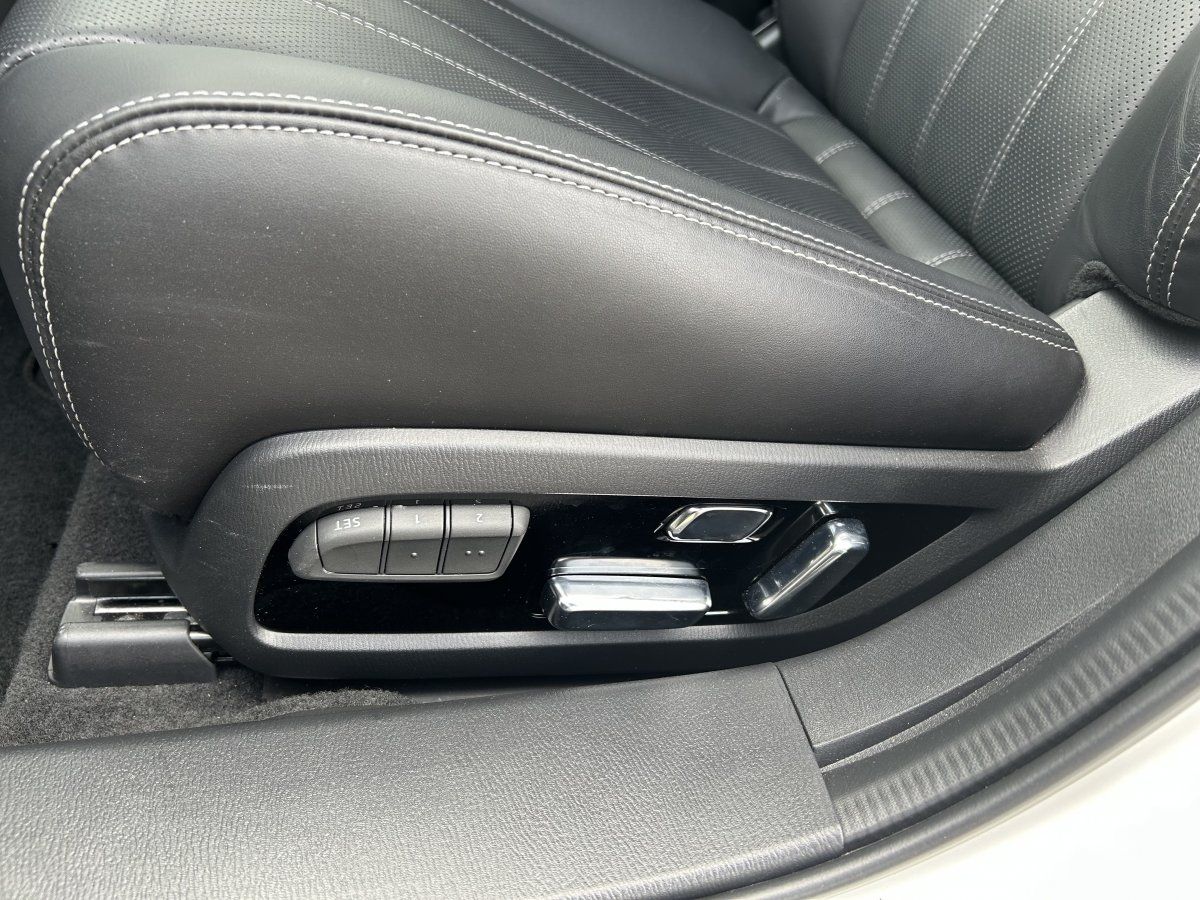 Mazda 6 SK 2.5 194PS AT TAKUMI SUNR Matrix-LED 360°