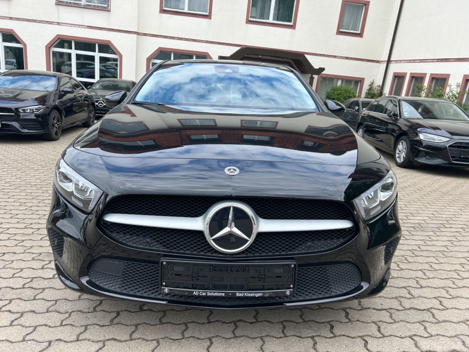 Mercedes-Benz A250e Business - Samsaru's Car Outlet