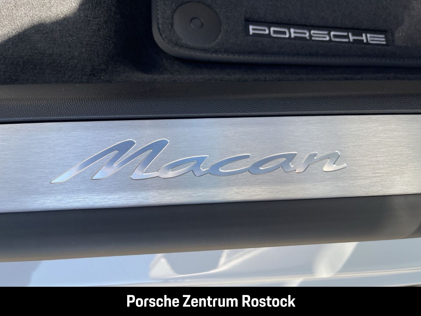 Porsche Macan InnoDrive BOSE Luftfederung 21-Zoll