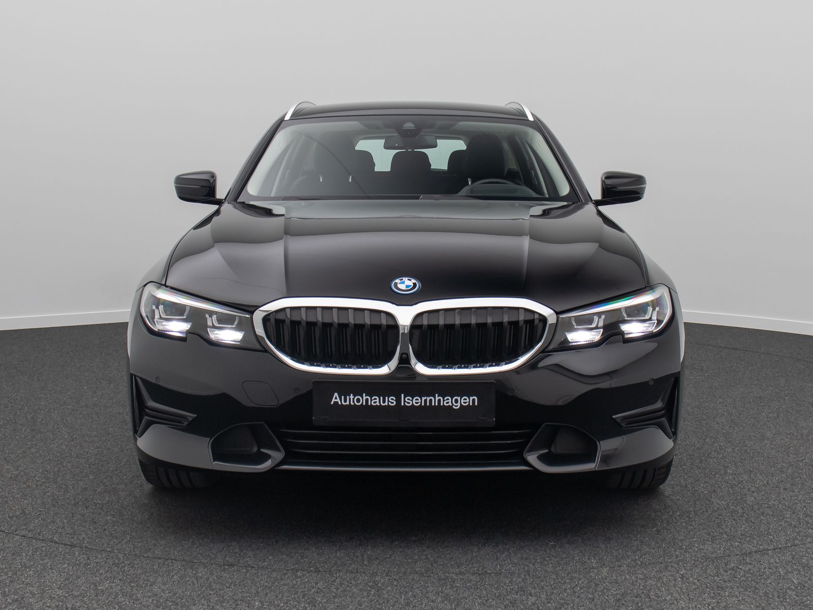 BMW 330e Sport Line - Samsaru's Car Outlet