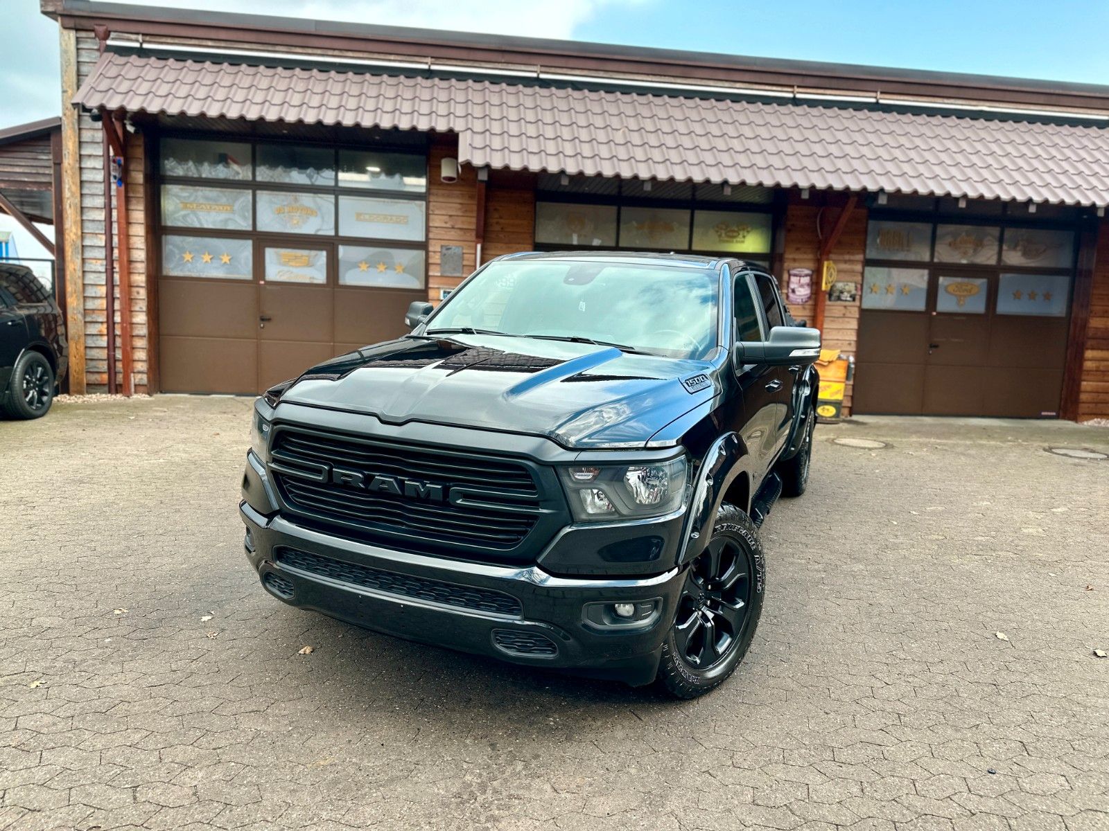 Dodge 1500 V8 5,7L*LPG*4X4*OFF-ROAD*AHK*BÜGEL*GARANTIE