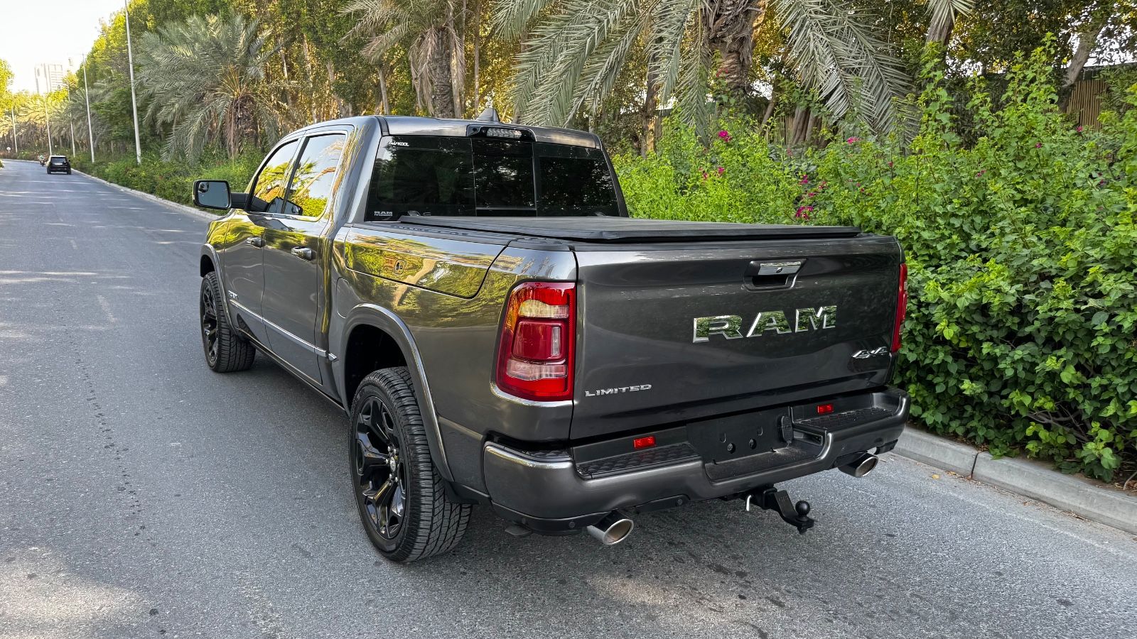 Dodge LIMITED*CLEAN-CARFAX*HEADUP*LUFT*RAMBOX*360°KAME