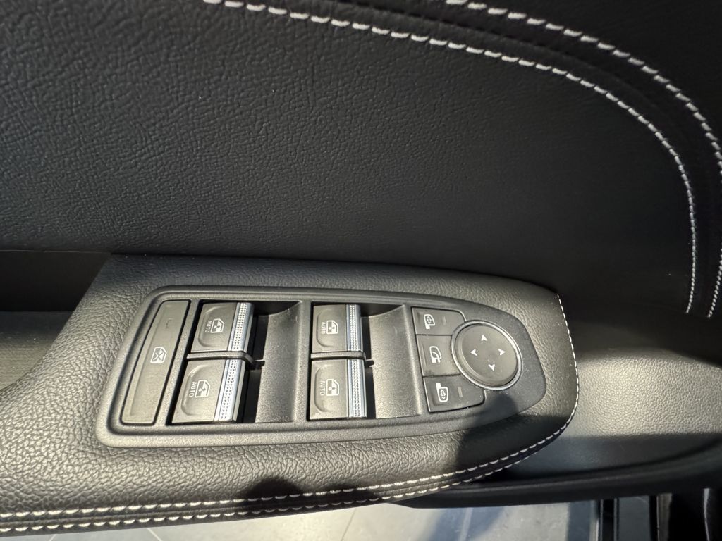 Renault Arkana INTENS E-TECH 145 - Samsaru's Car Outlet