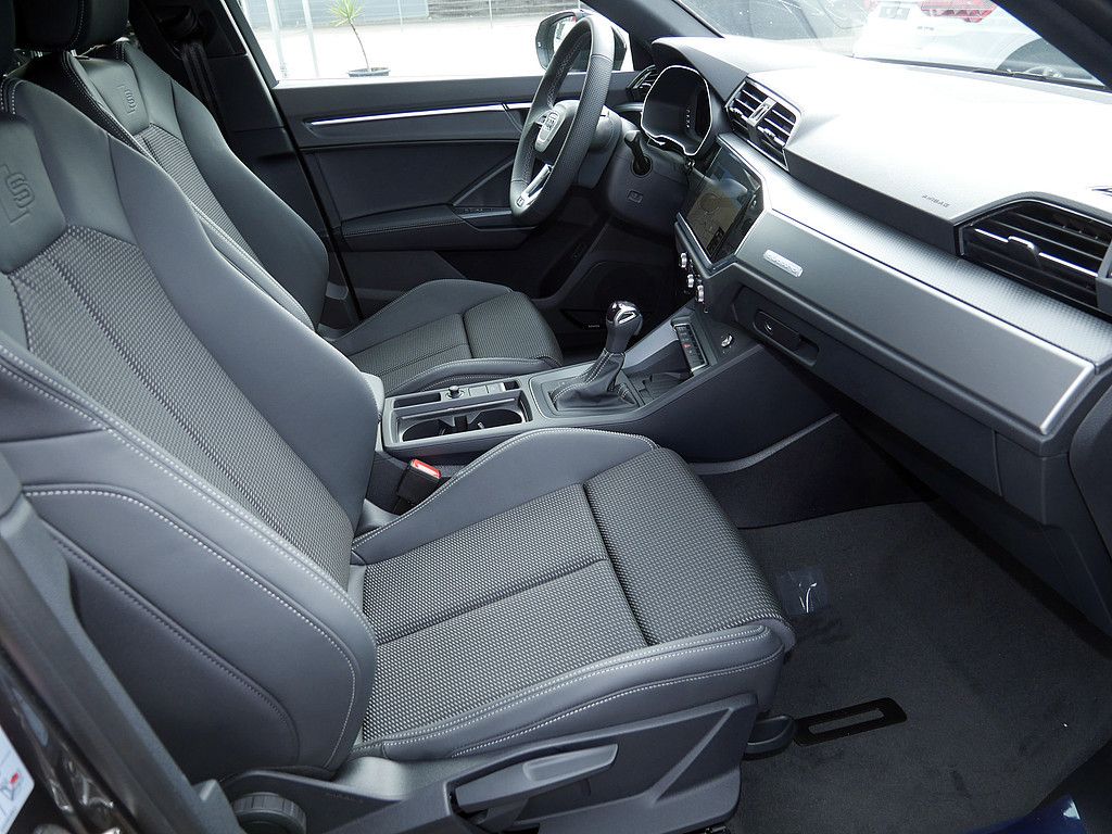 Audi Q3 45 TFSI quattro S line SONOS+AHK+NAVI+KAMERA+
