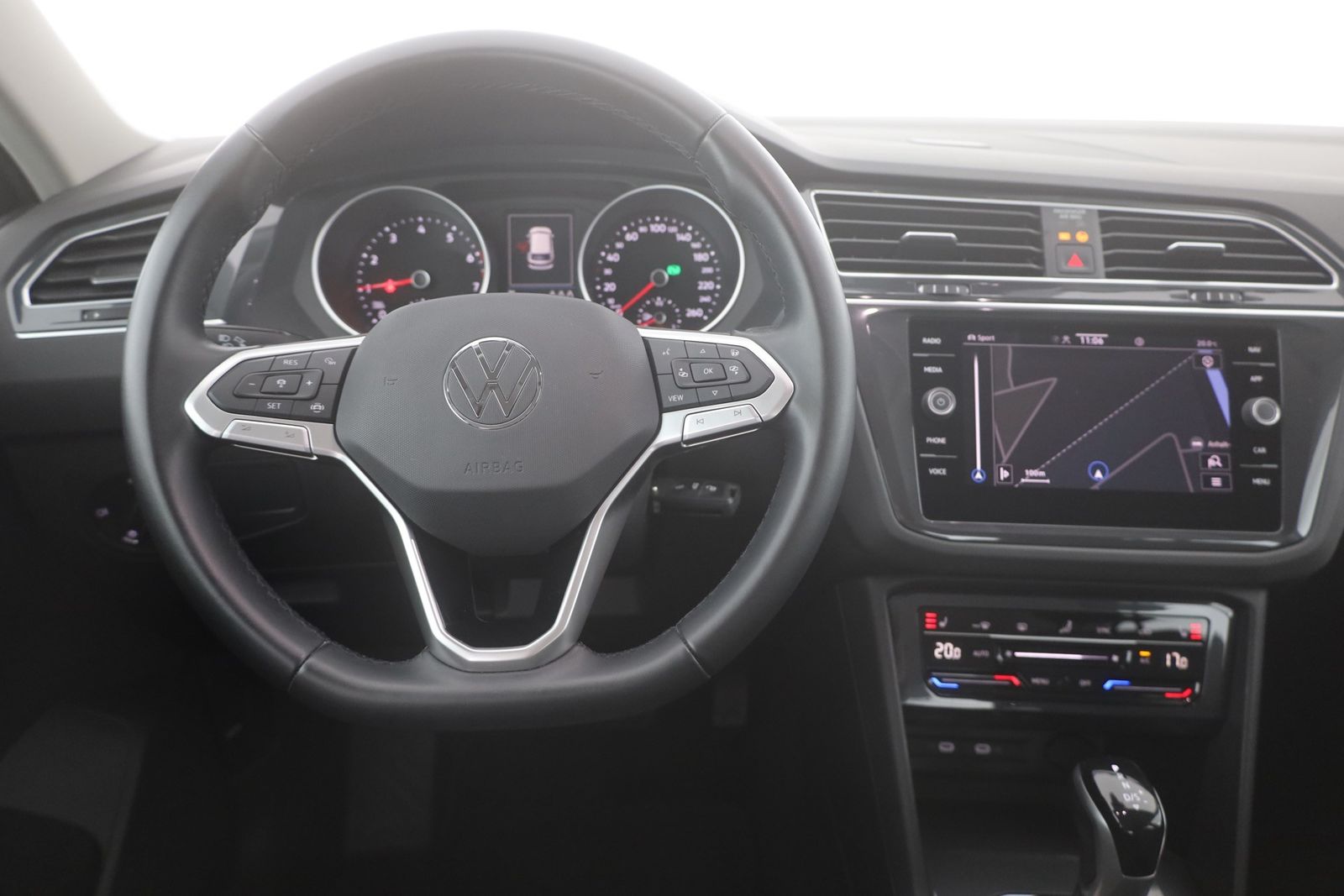 Volkswagen Tiguan 2.0 TSI 4Motion Life - Samsaru's Car Outlet