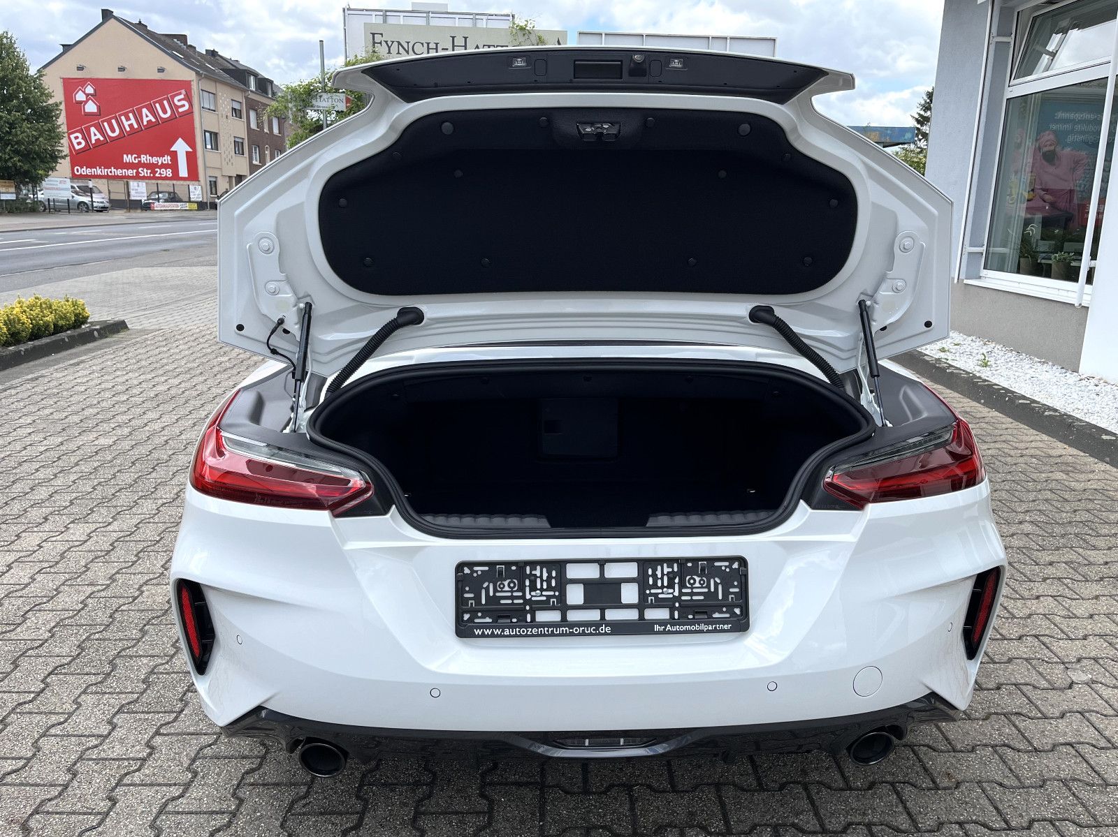 BMW Z4 sDrive20i M Sport - Samsaru's Car Outlet