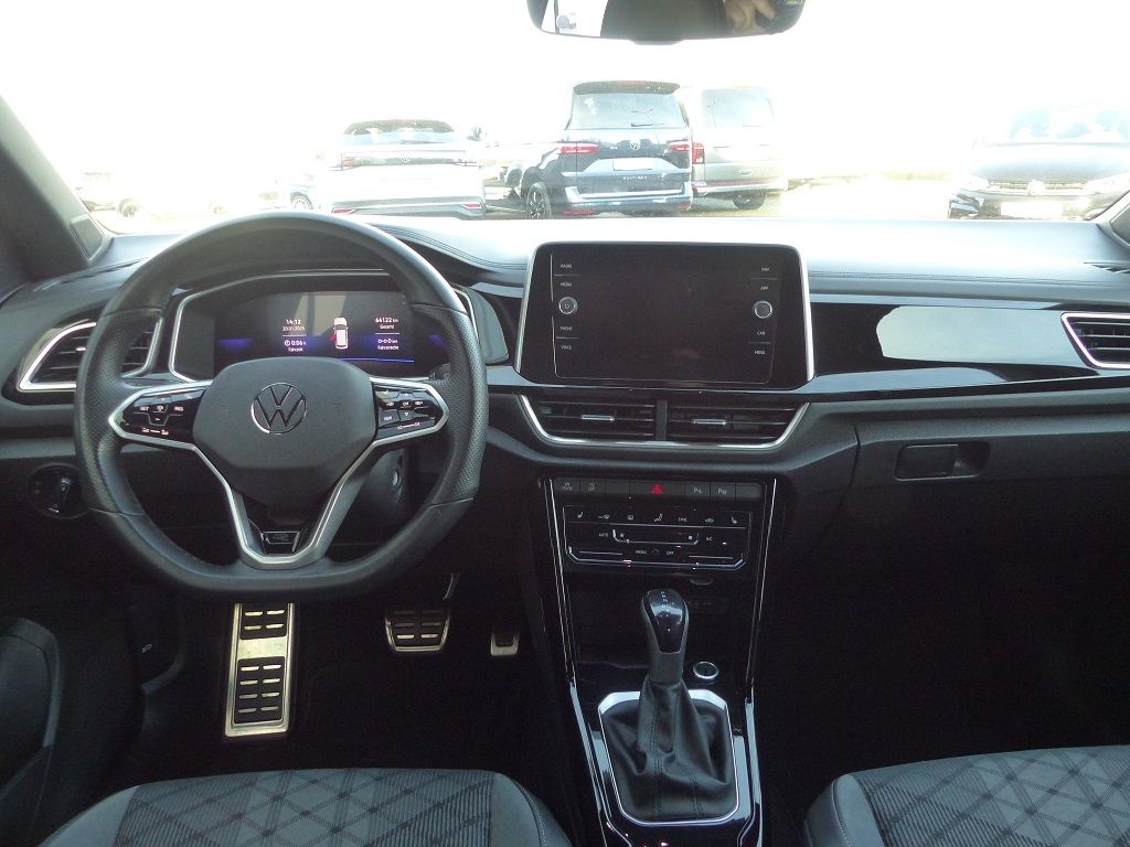 Volkswagen T-Roc 1.5 TSI DSG R-Line - Samsaru's Car Outlet
