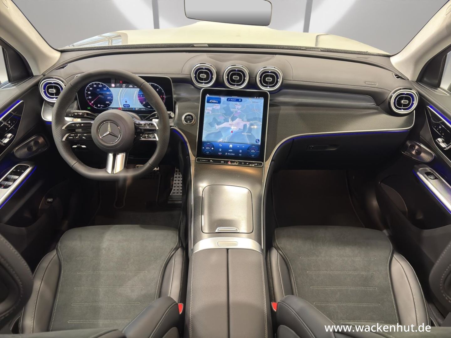 Mercedes-Benz GLC 300 d 4M EDITION AMG LINE NIGHT+AHK+PANO+DIS