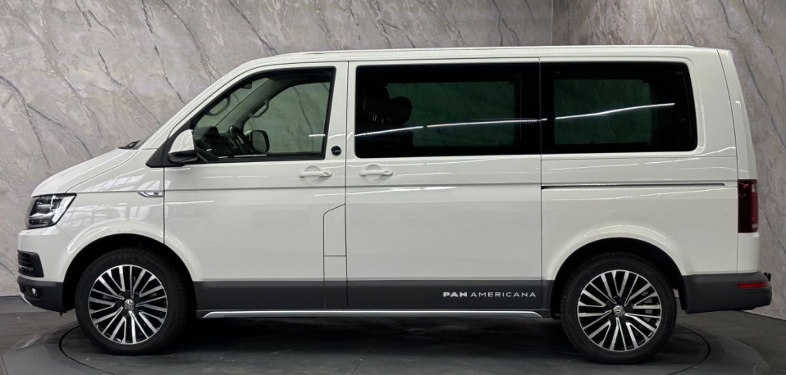 Volkswagen T6 Multivan PanAmericana - Samsaru's Car Outlet