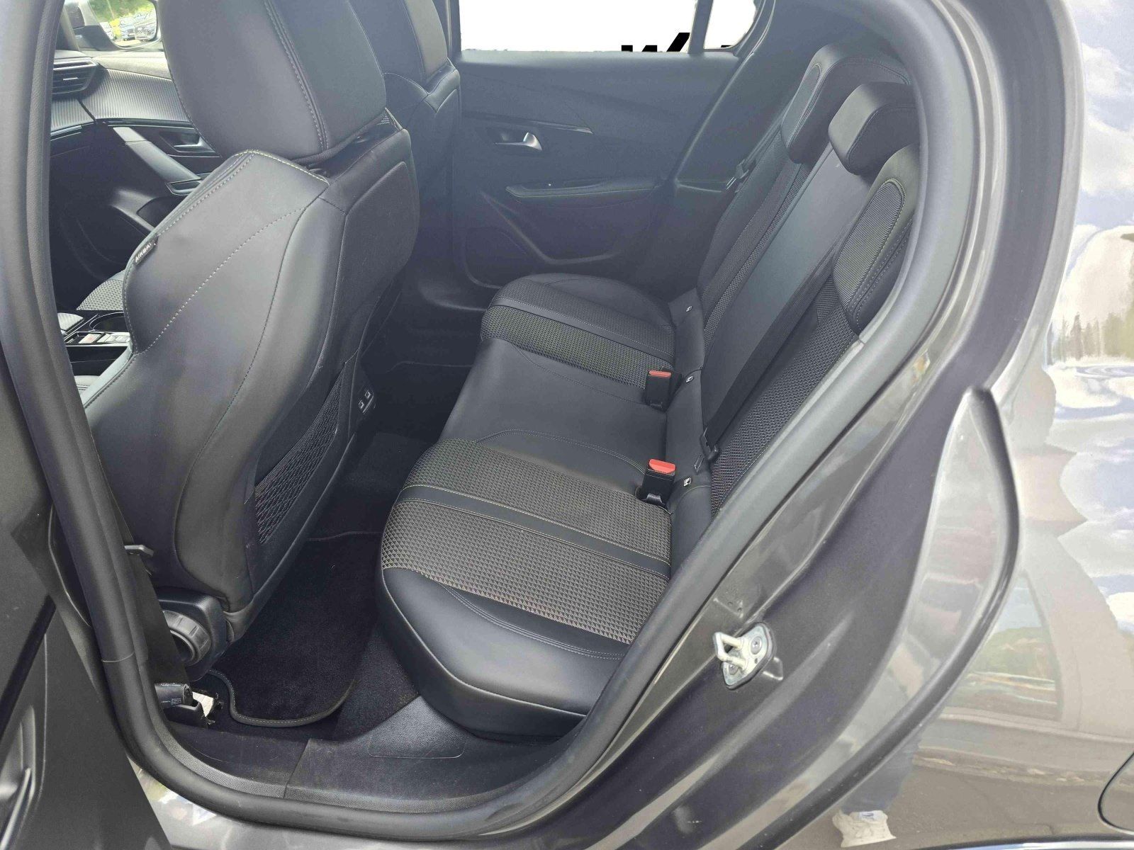 Peugeot 208 GT - Samsaru's Car Outlet