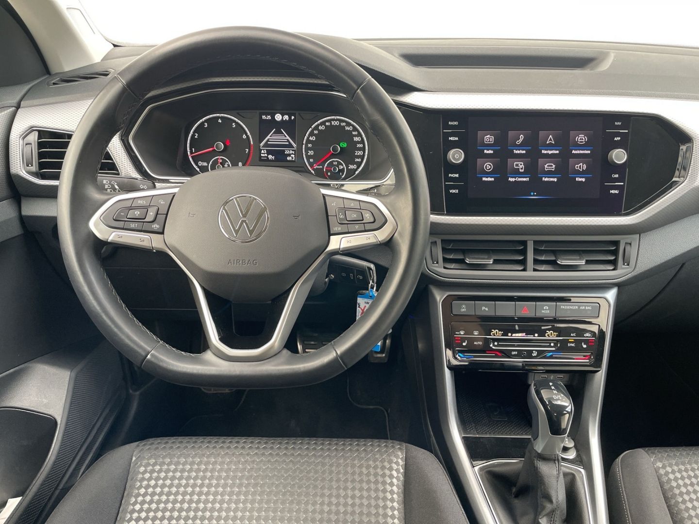 Volkswagen T-Cross 1.5 TSI DSG Active - Samsaru's Car Outlet
