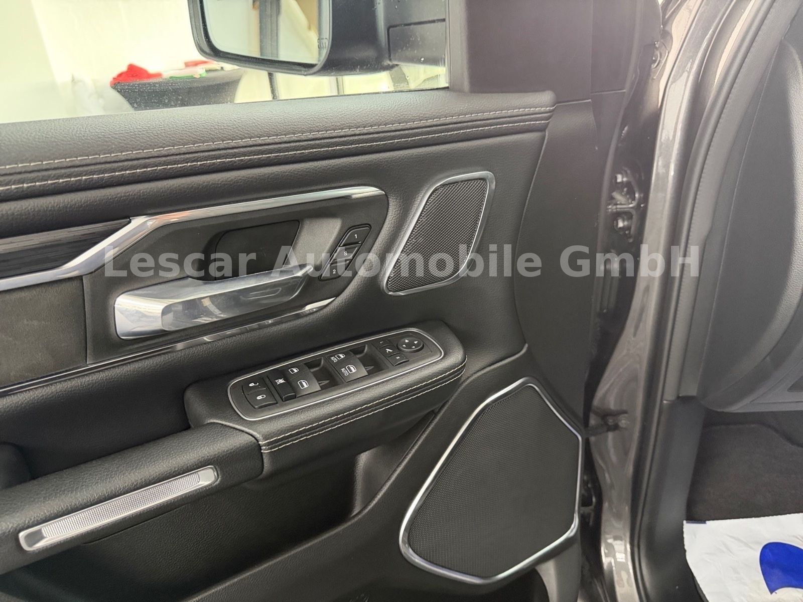 Dodge RAM 1500 Laramie Pick Up