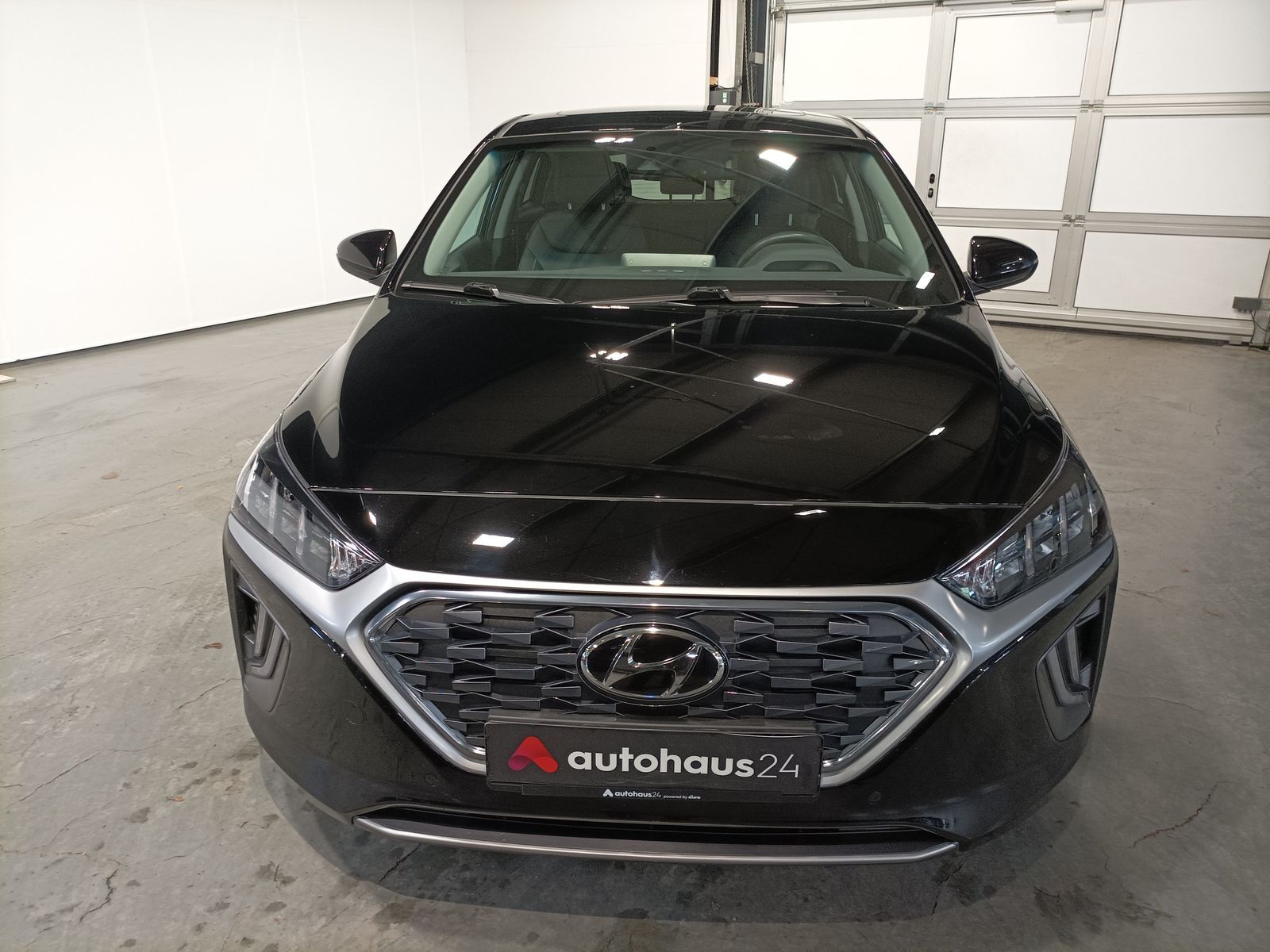 Hyundai IONIQ 1.6 GDI Prime-Paket - Samsaru's Car Outlet