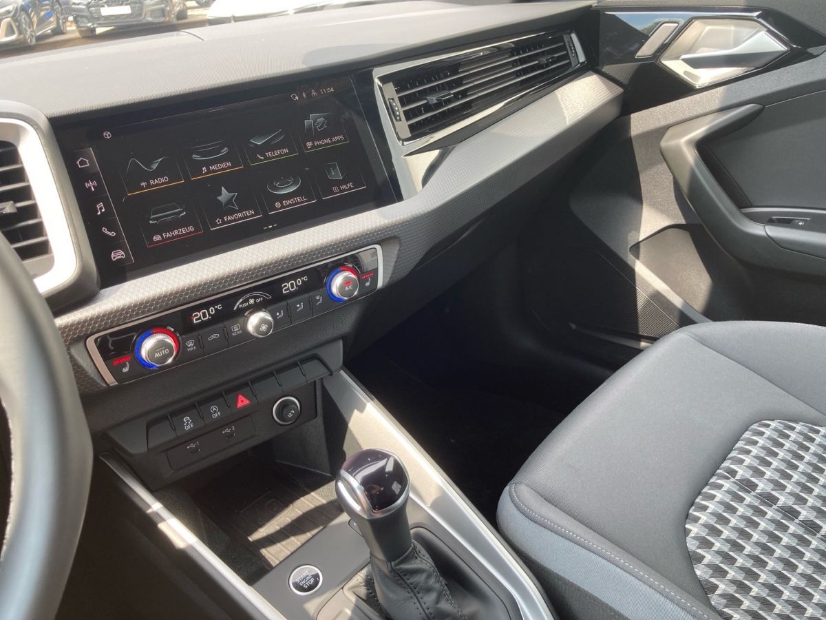 Audi A1 Sportback S-LINE 30TFSI - Samsaru's Car Outlet