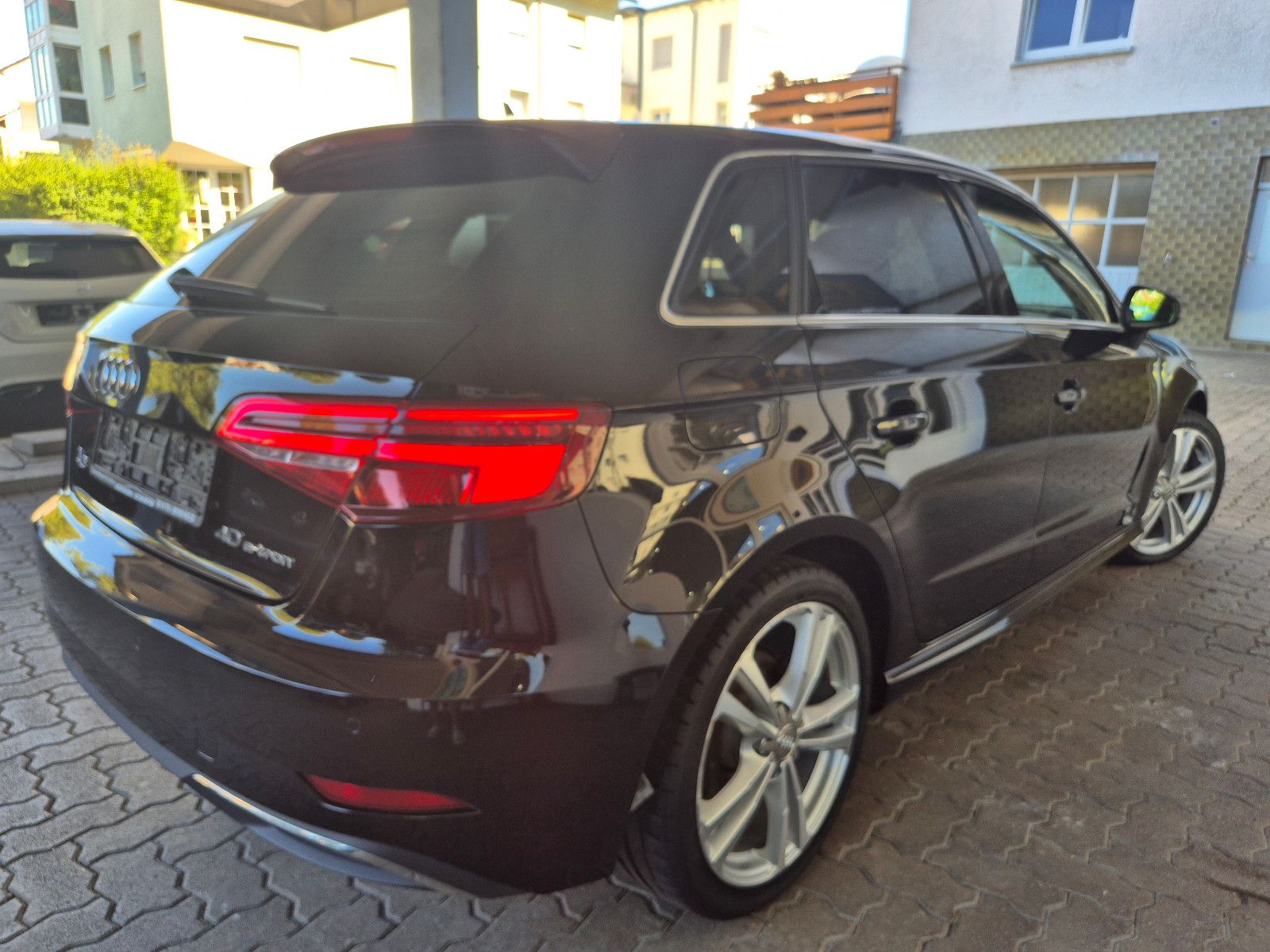 Audi A3 Sportback 40 e-tron S-LINE SPORTPLUS - Samsaru's Car Outlet