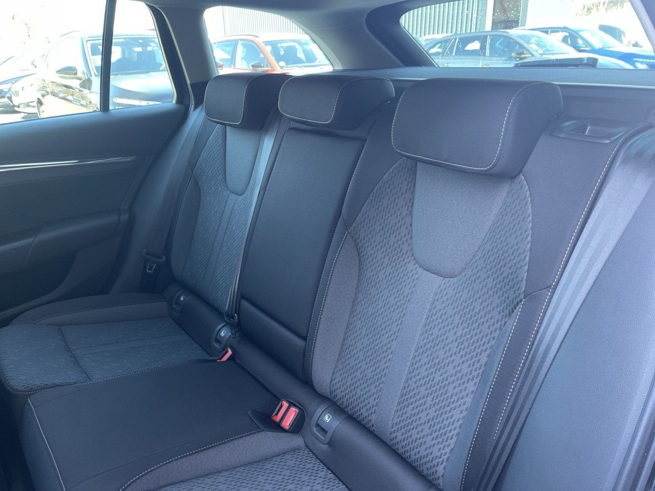 Skoda Octavia Combi STYLE 1.5 TSI - Samsaru's Car Outlet