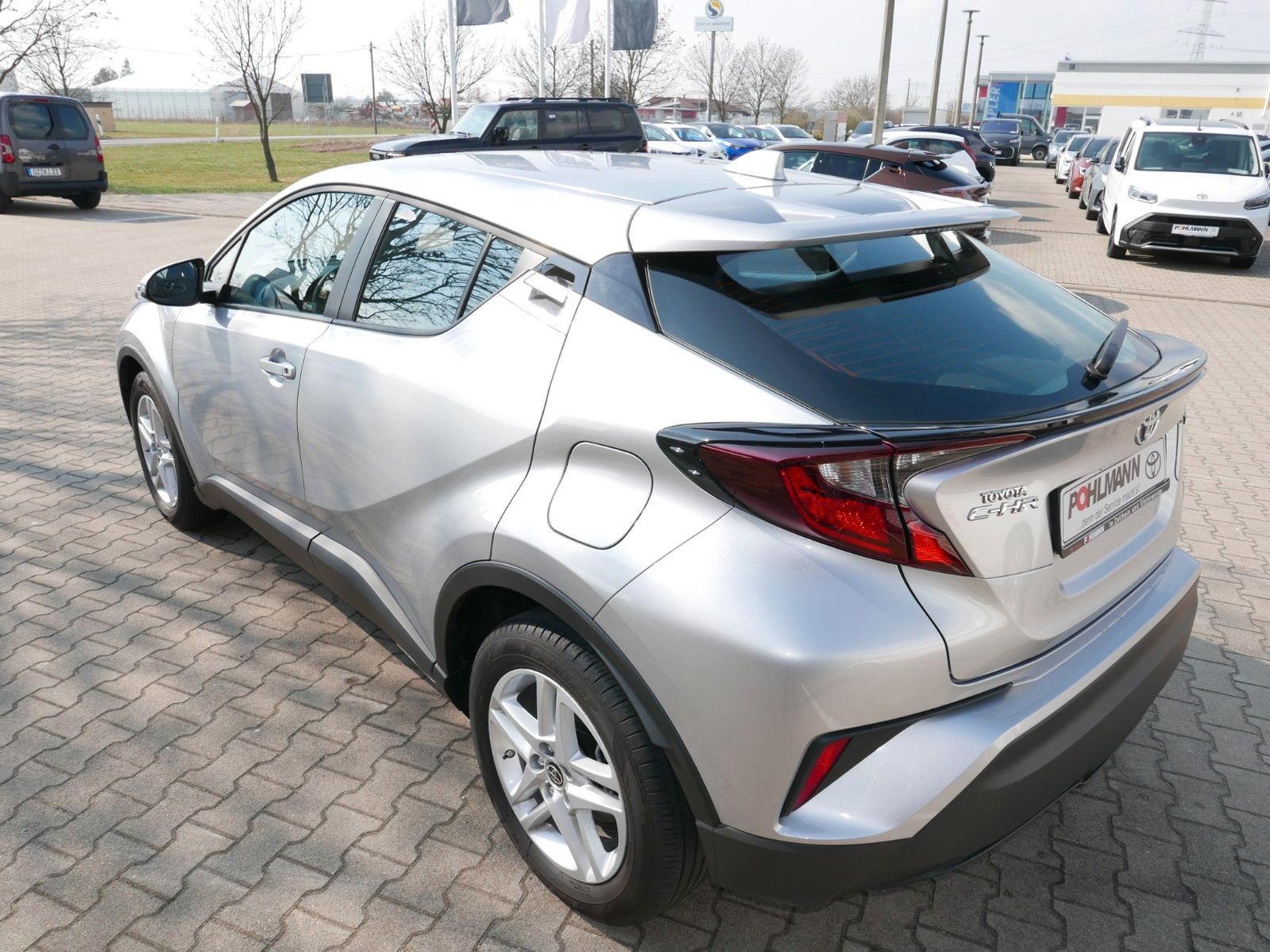 Toyota C-HR Hybrid Flow - Samsaru's Car Outlet