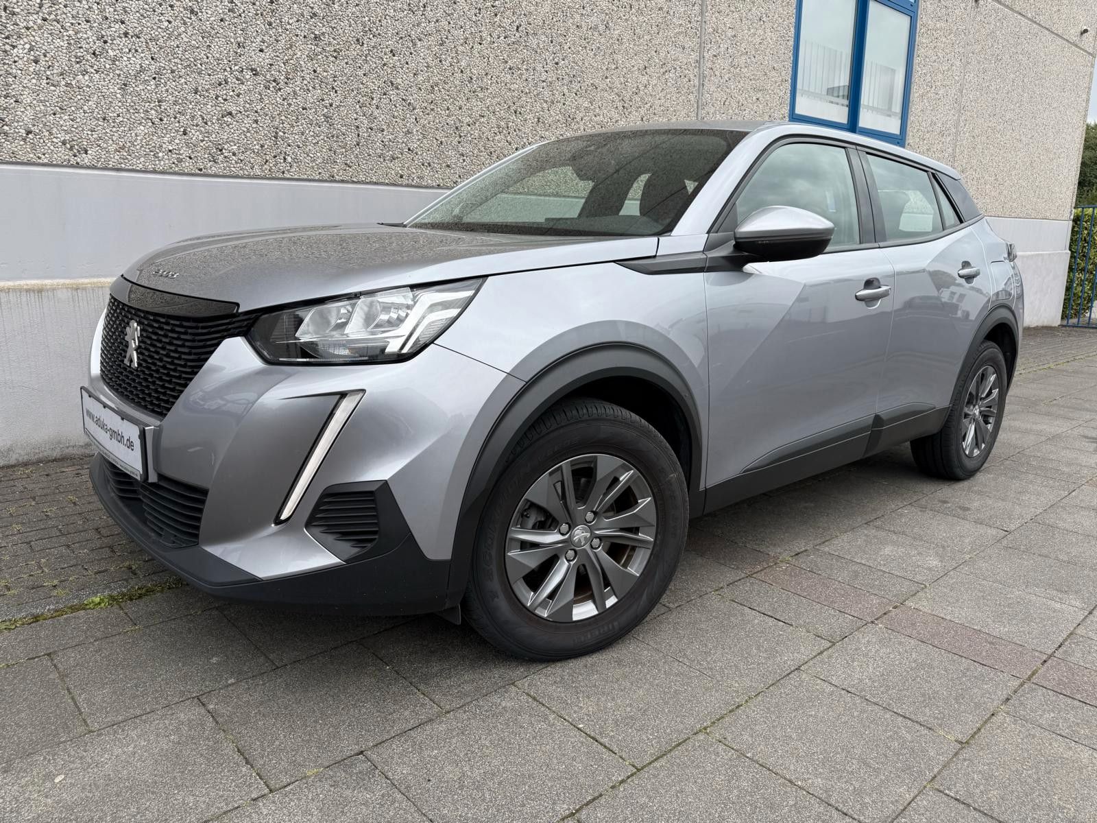 Peugeot 2008 PureTech 130 EAT8 Automatik - Samsaru's Car Outlet