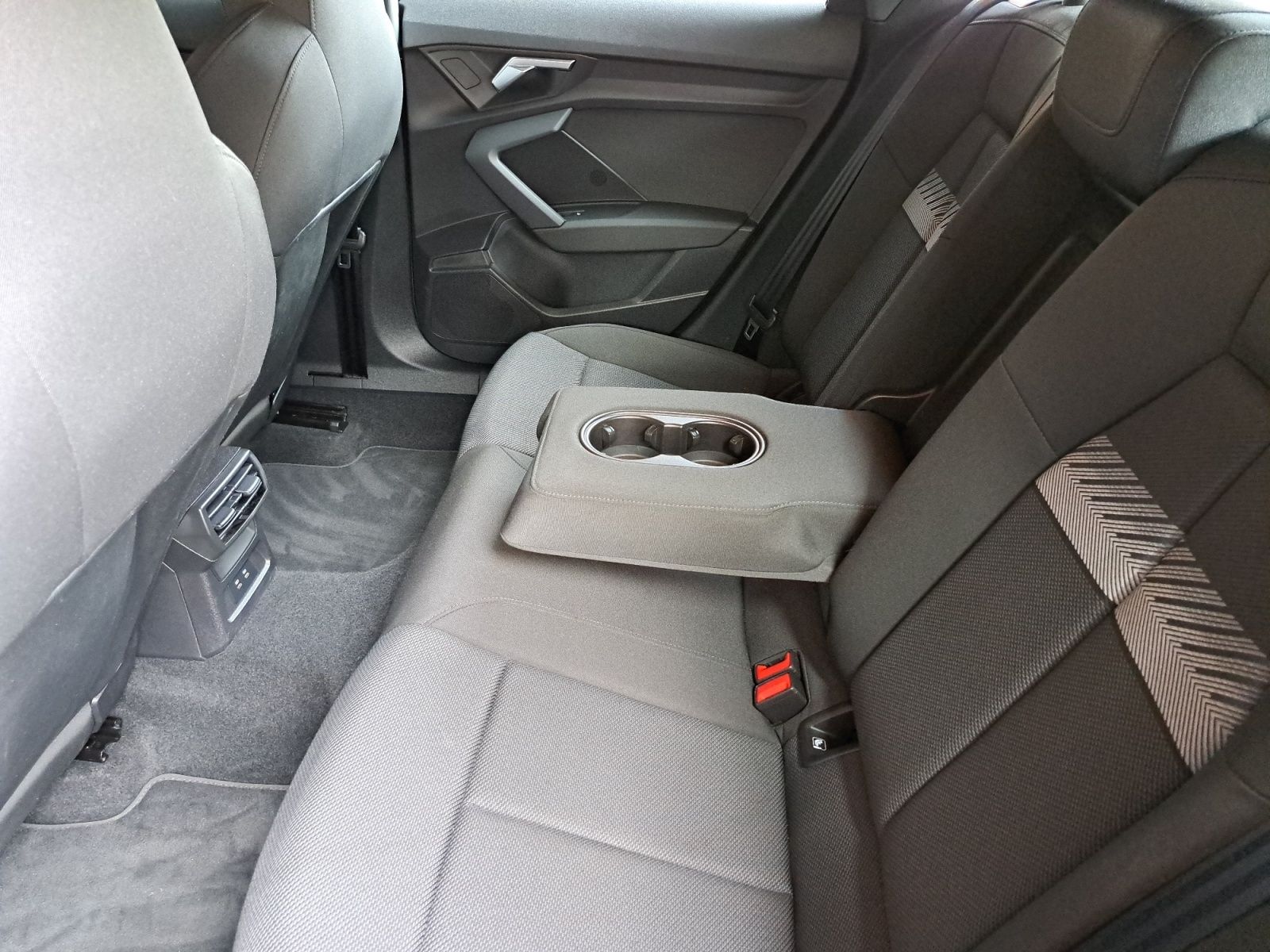 Audi A3 Sportback 35 TDI S tronic - Samsaru's Car Outlet
