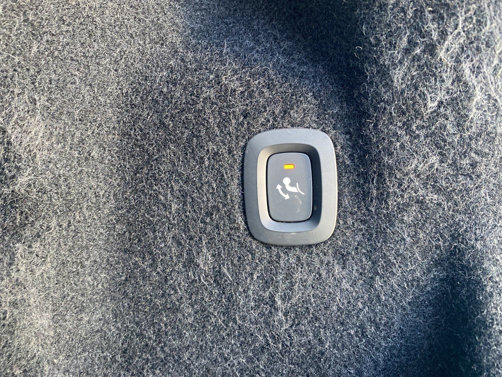 Volvo XC60 R-Design Recharge AHK,Kamera,DAB,Navi