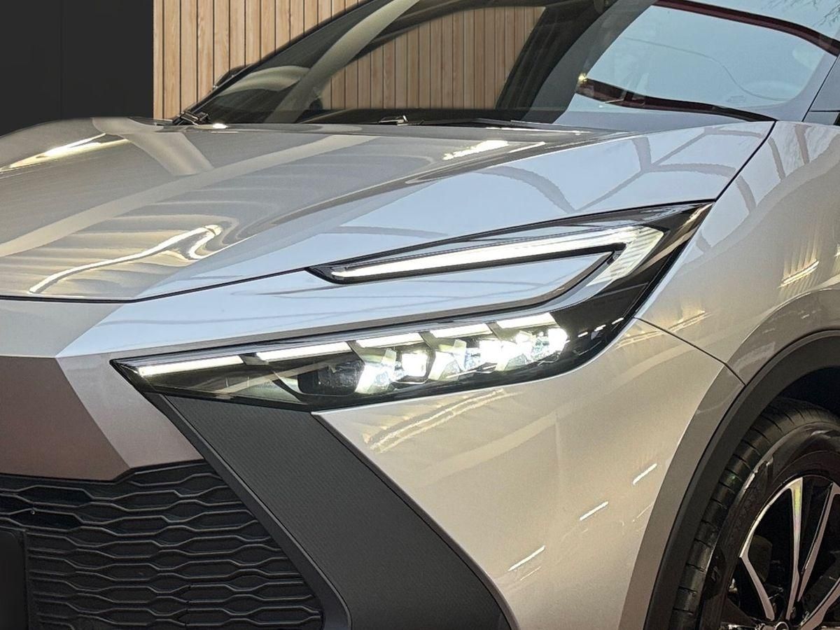 Toyota C-HR 1.8 Hybrid Team D + Technik-Paket el.Heckkl