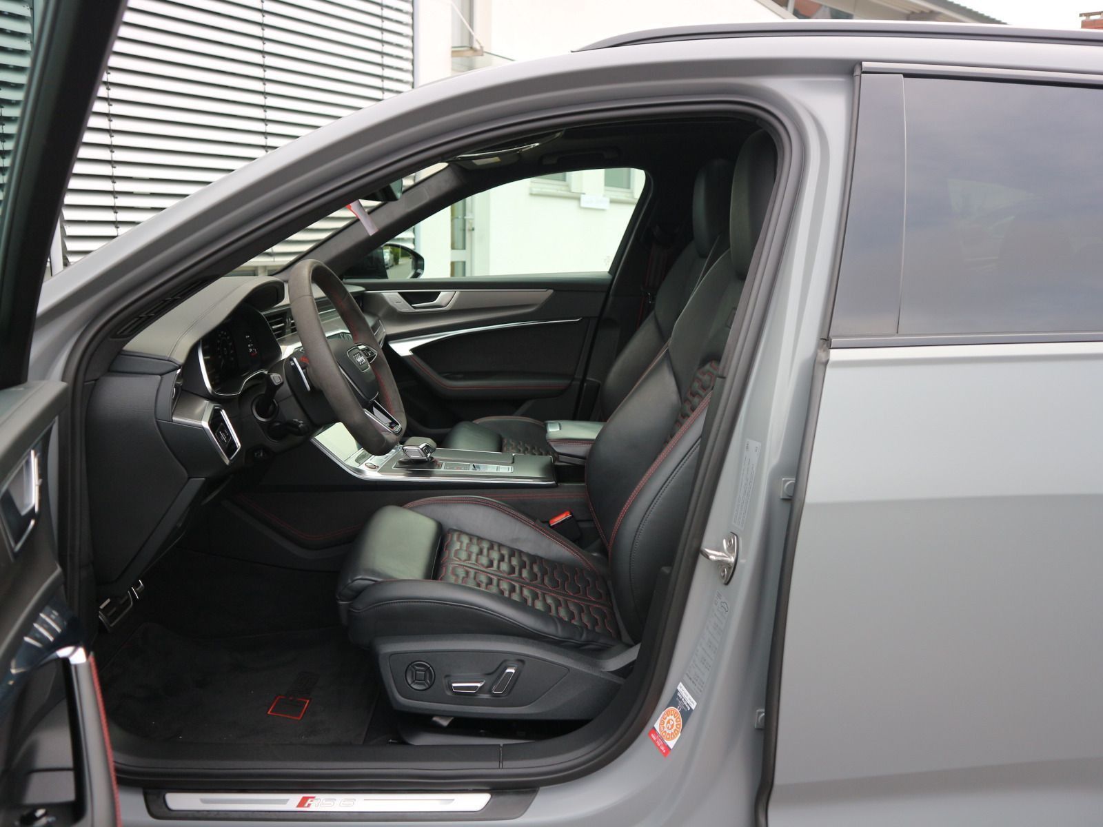 Audi RS 6 Avant 4.0 TFSI quattro MATRIX*AHK*HUD*PANO*