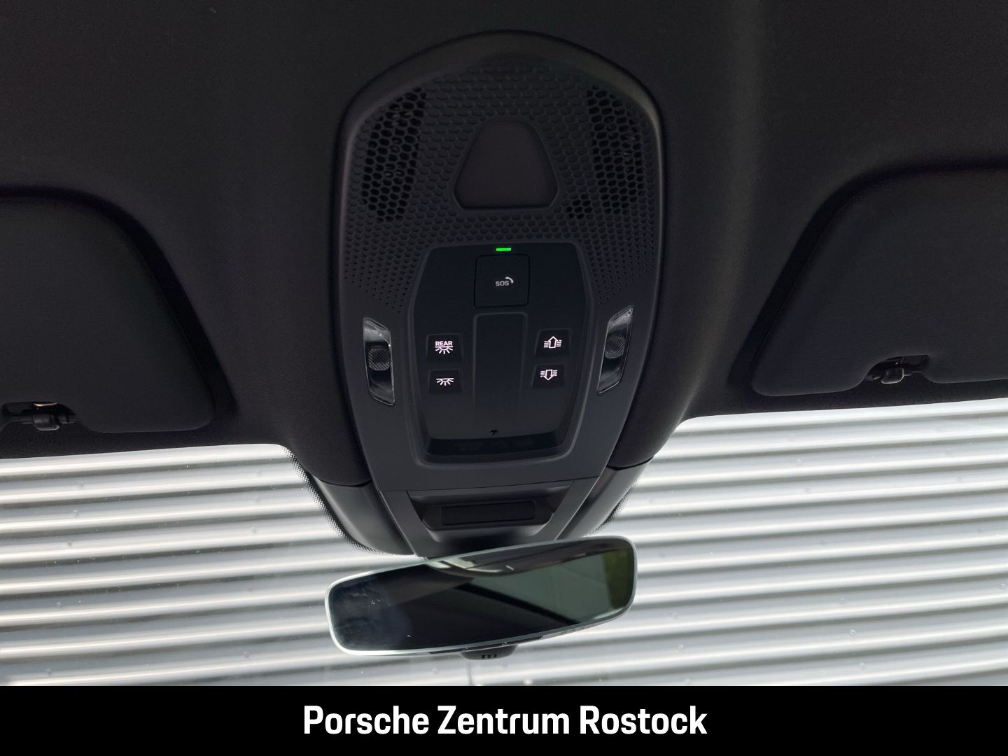 Porsche Cayenne E-Hybrid Coupe Panorama Surround-View
