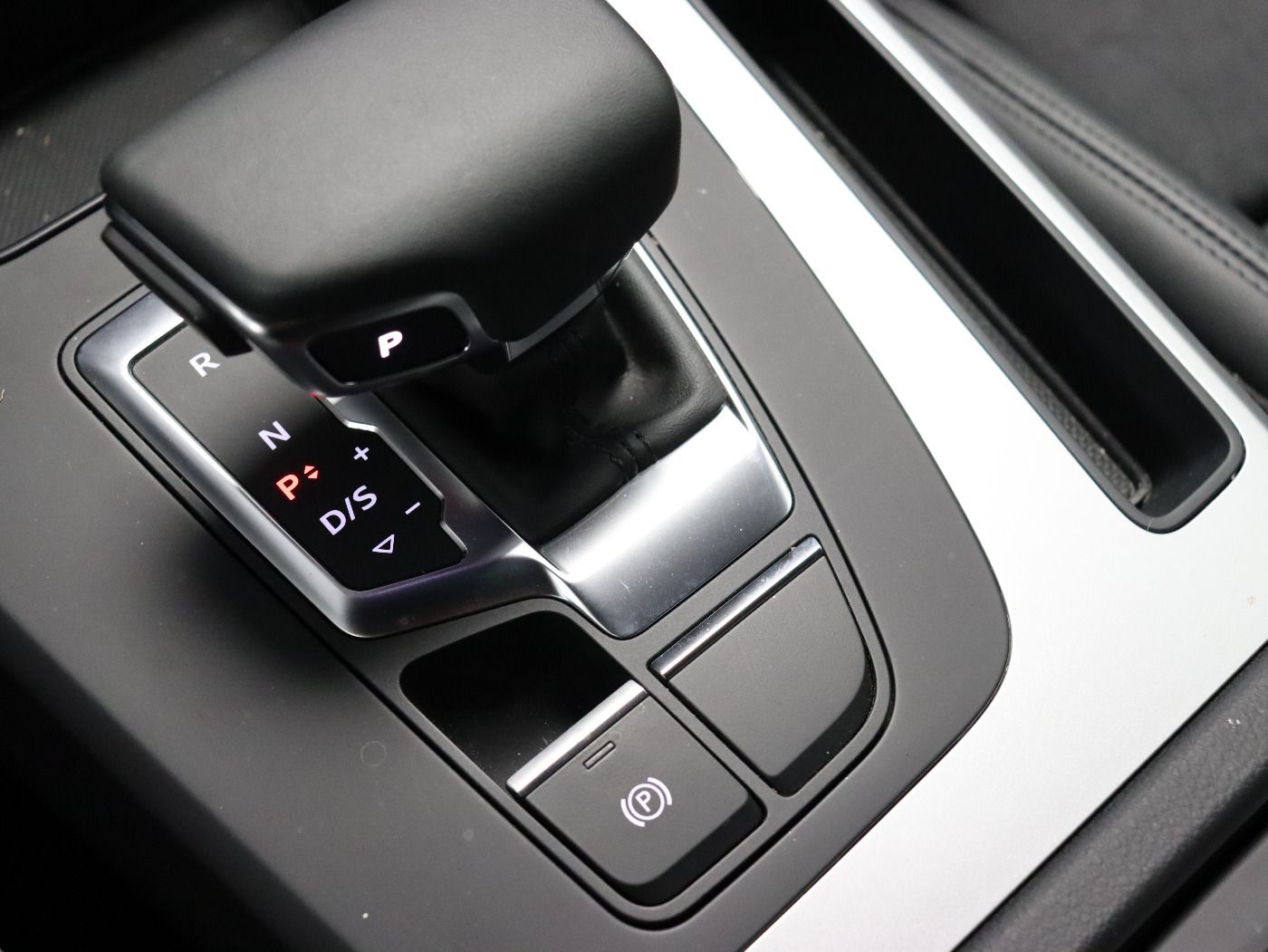 Audi Q5 Sportback 45 TFSI quattro S tronic S line AHK