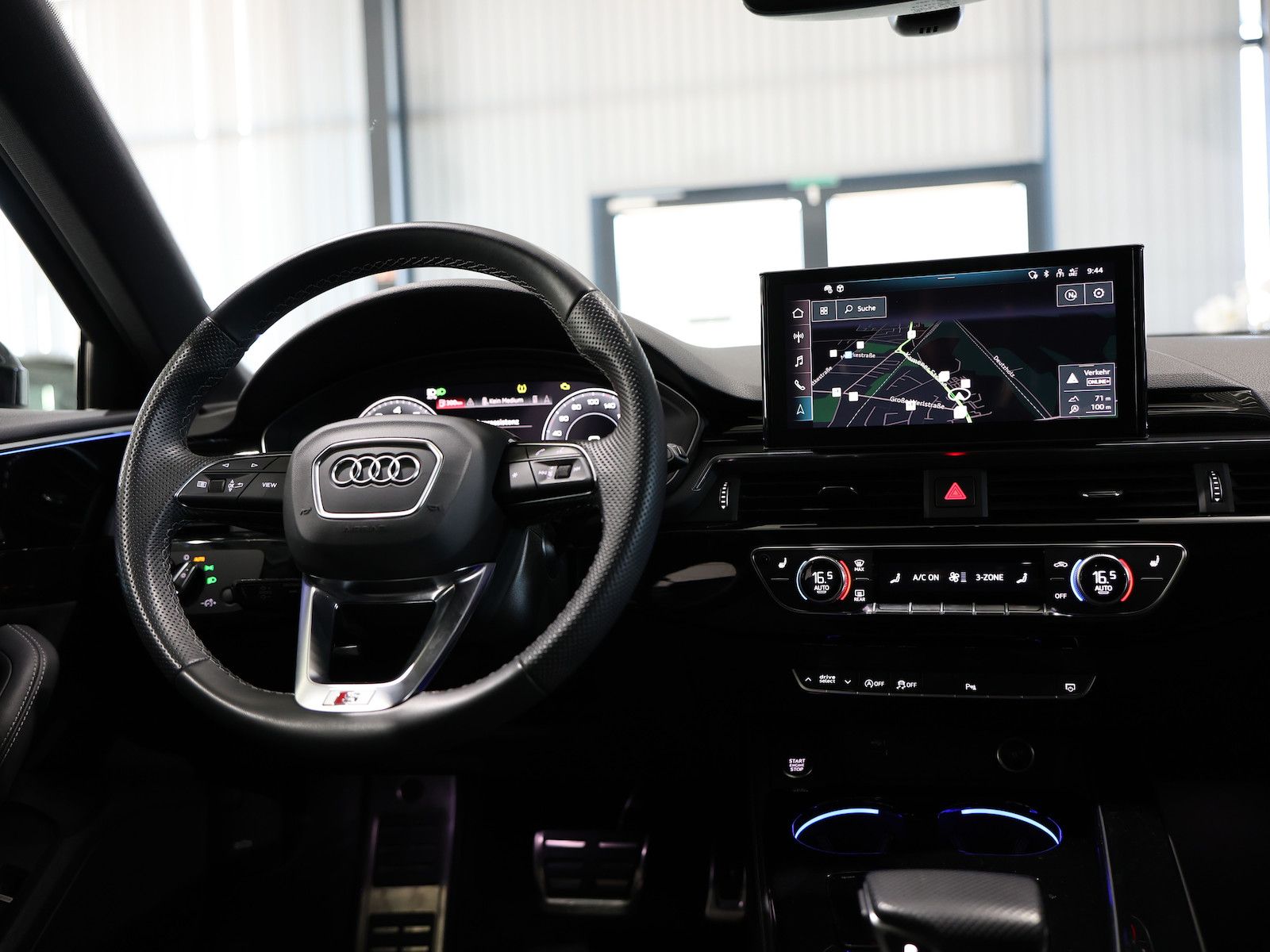 Audi A4 Avant 45 TFSI Q COMPETITION S-LINE BLACK
