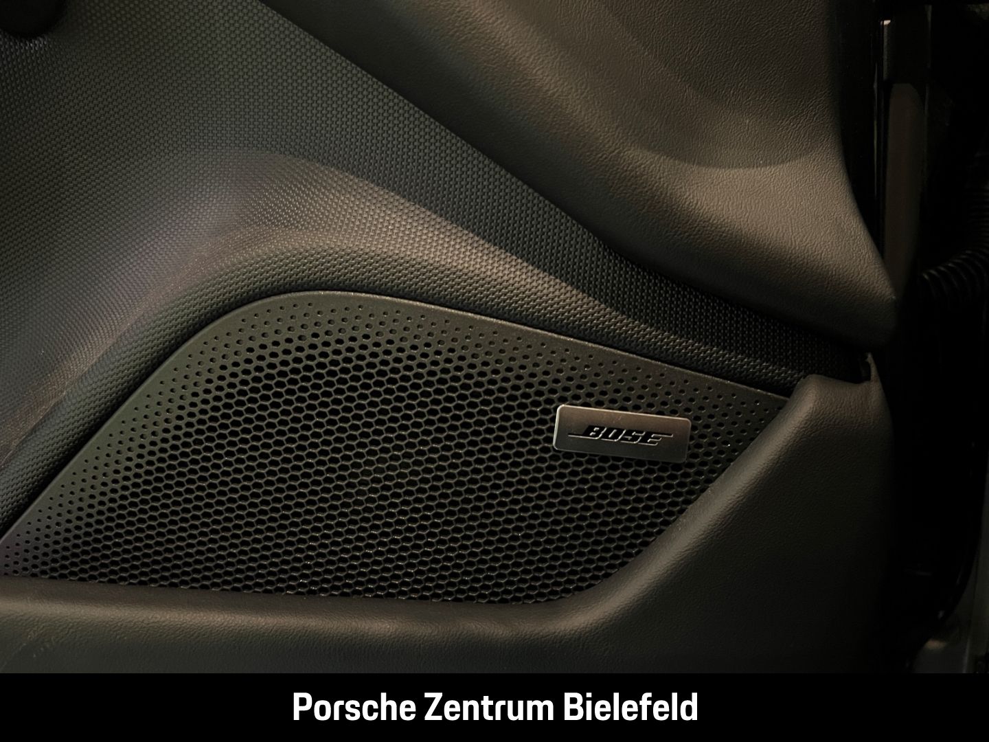 Porsche Taycan 4 Cross Turismo BOSE 20-Zoll Panoramadach