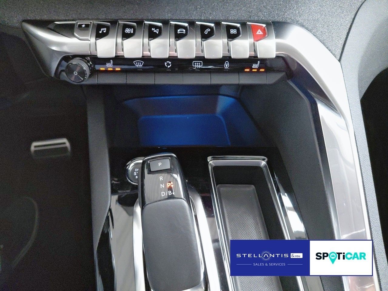 Peugeot 3008 Hybrid 225 Roadtrip *Standhzg.*Navi*LED*RFK