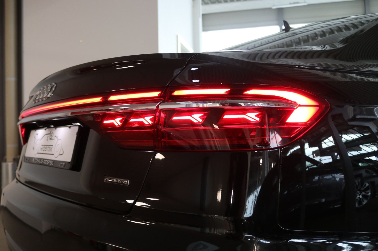 Audi A8 55 TFSI quattro - Samsaru's Car Outlet