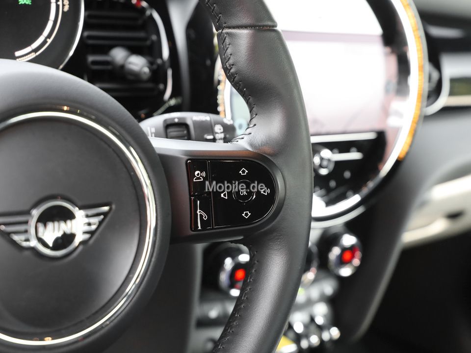 MINI Cooper SE Classic - Samsaru's Car Outlet