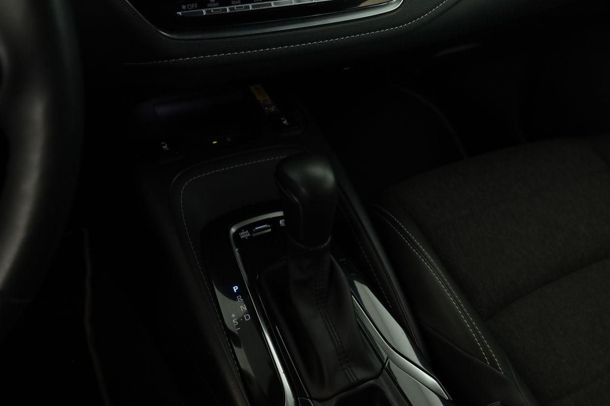 Toyota Corolla Touring Sports 2.0 CVT Team D Navi Kam