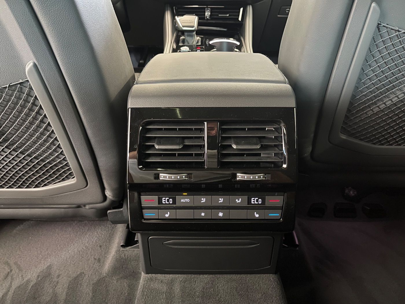 Volkswagen Touareg 3.0 TDI 4-M*R-Line Final Edition*Voll