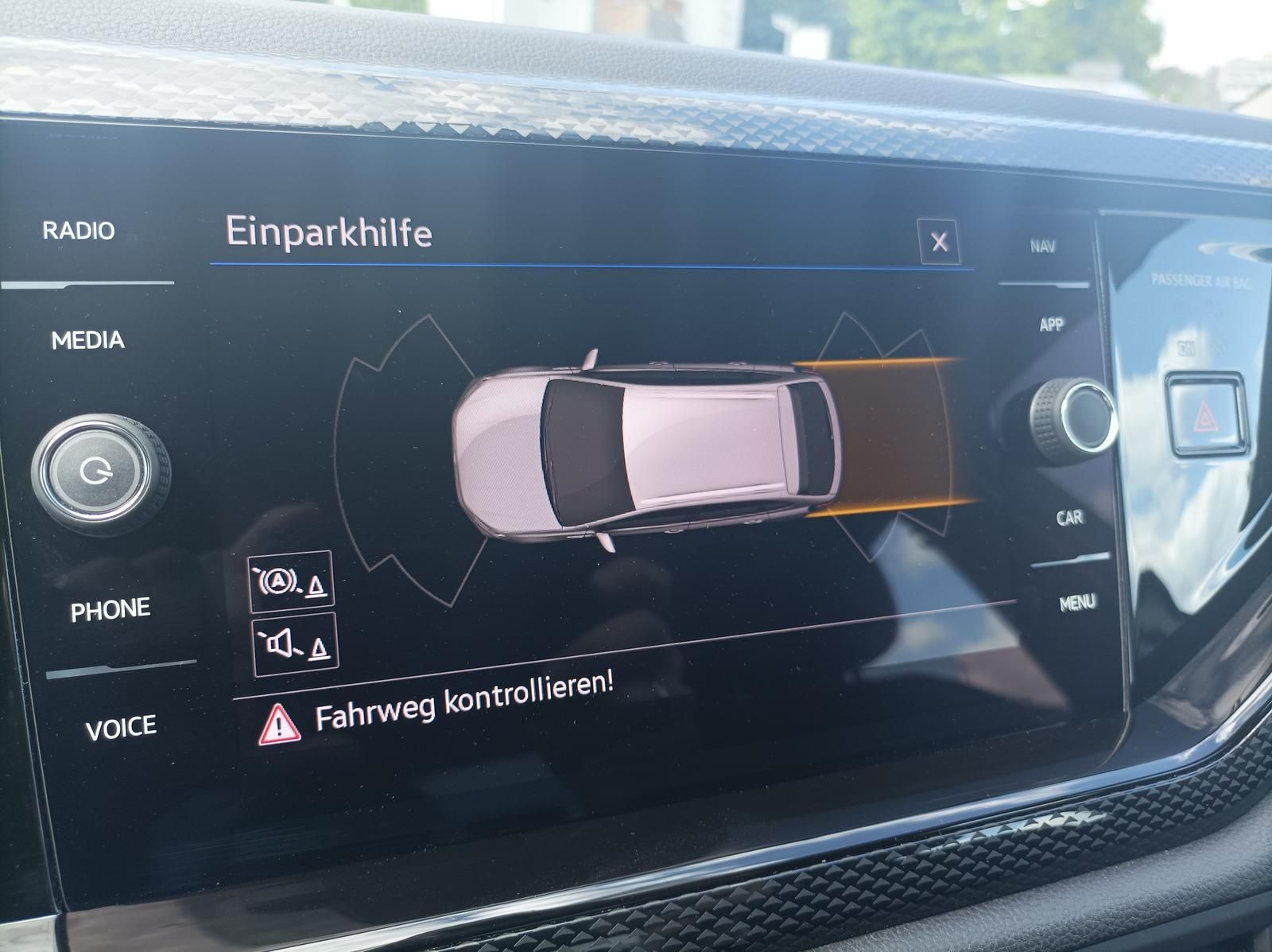 Volkswagen Taigo 1.0 TSI Life - Samsaru's Car Outlet