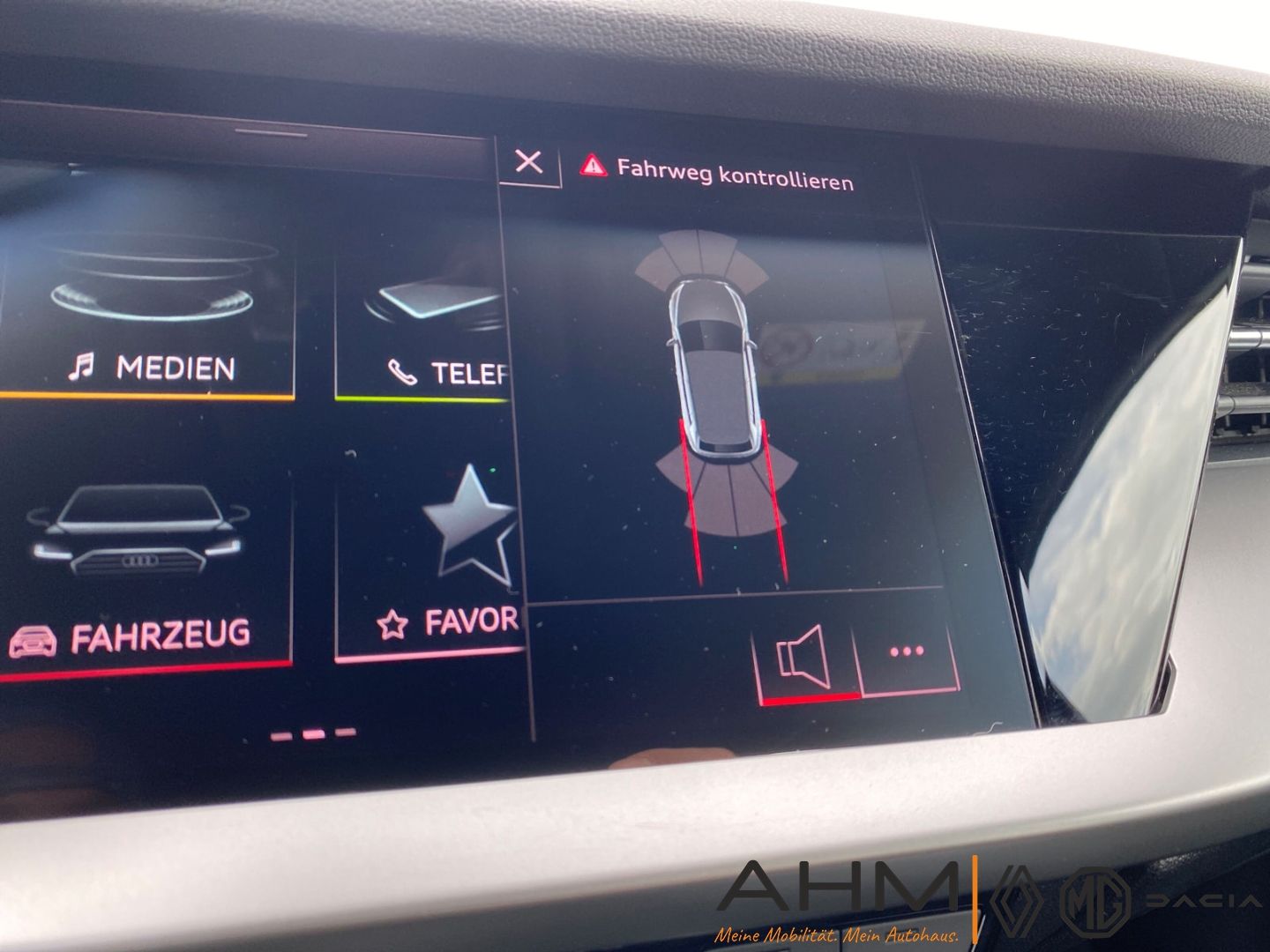 Audi A3 Sportback 30 TFSI advanced - Samsaru's Car Outlet